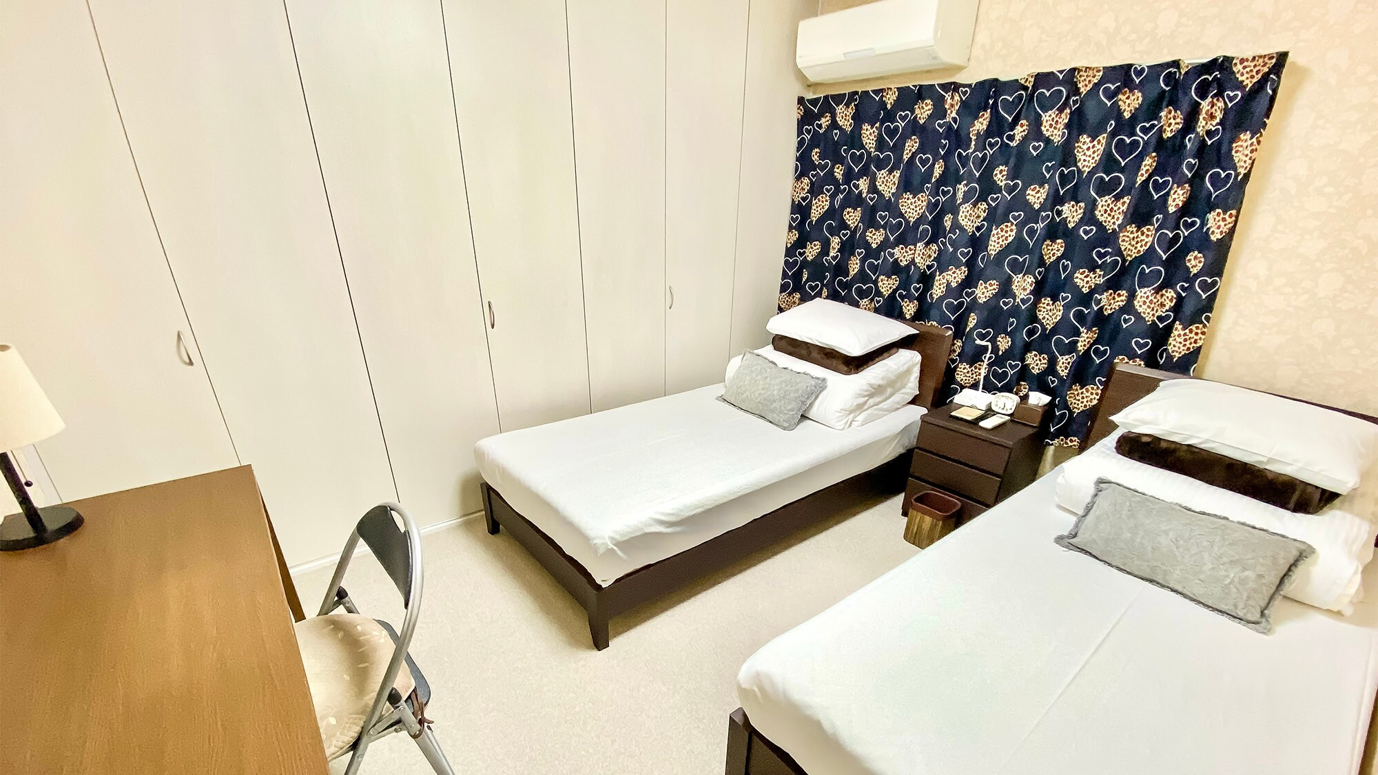 ・[4th floor exclusive] Desk available for work