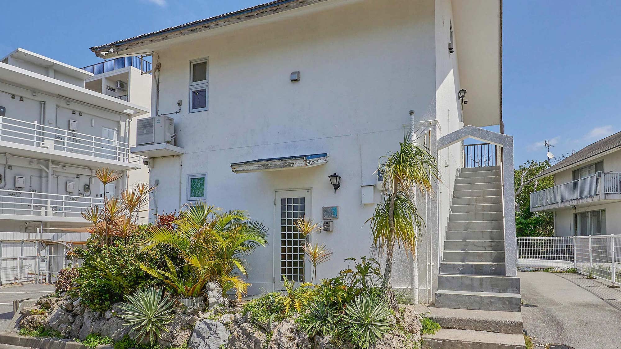 [Minamikaze - Exterior] The two-story Minamikaze can be rented out for one whole floor, either the first or second floor.