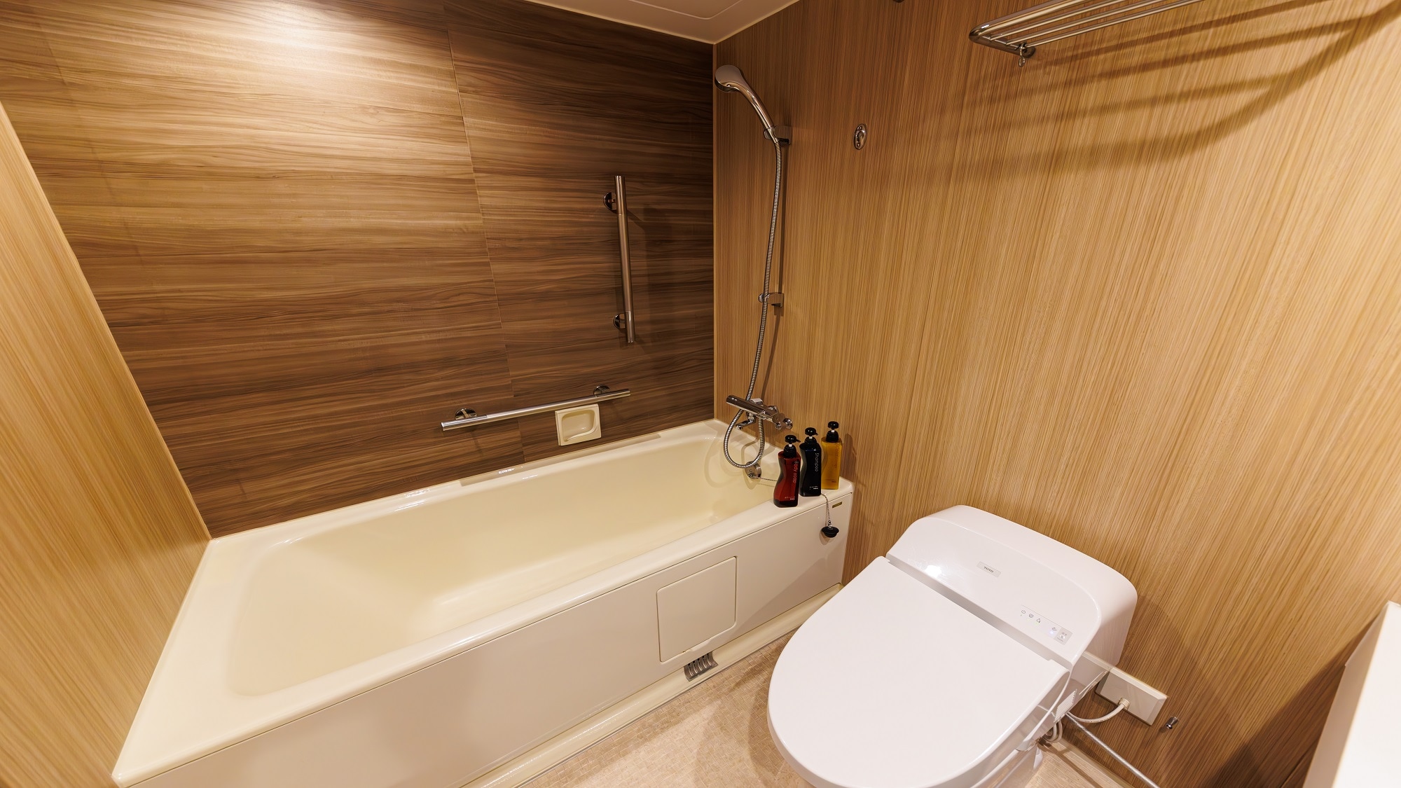 浴室單元浴室（舒適地板）