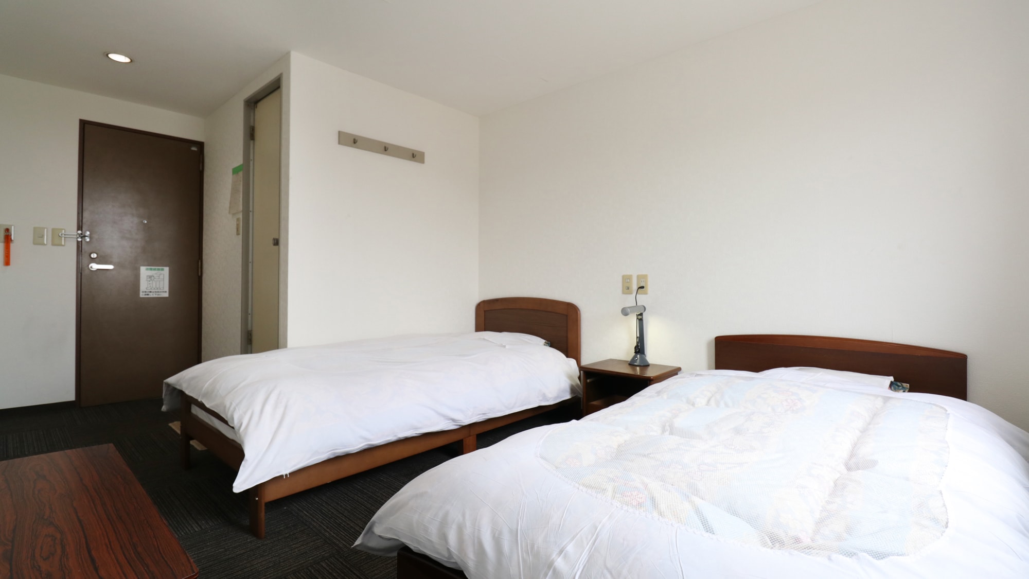 [Twin] This is a spacious room.