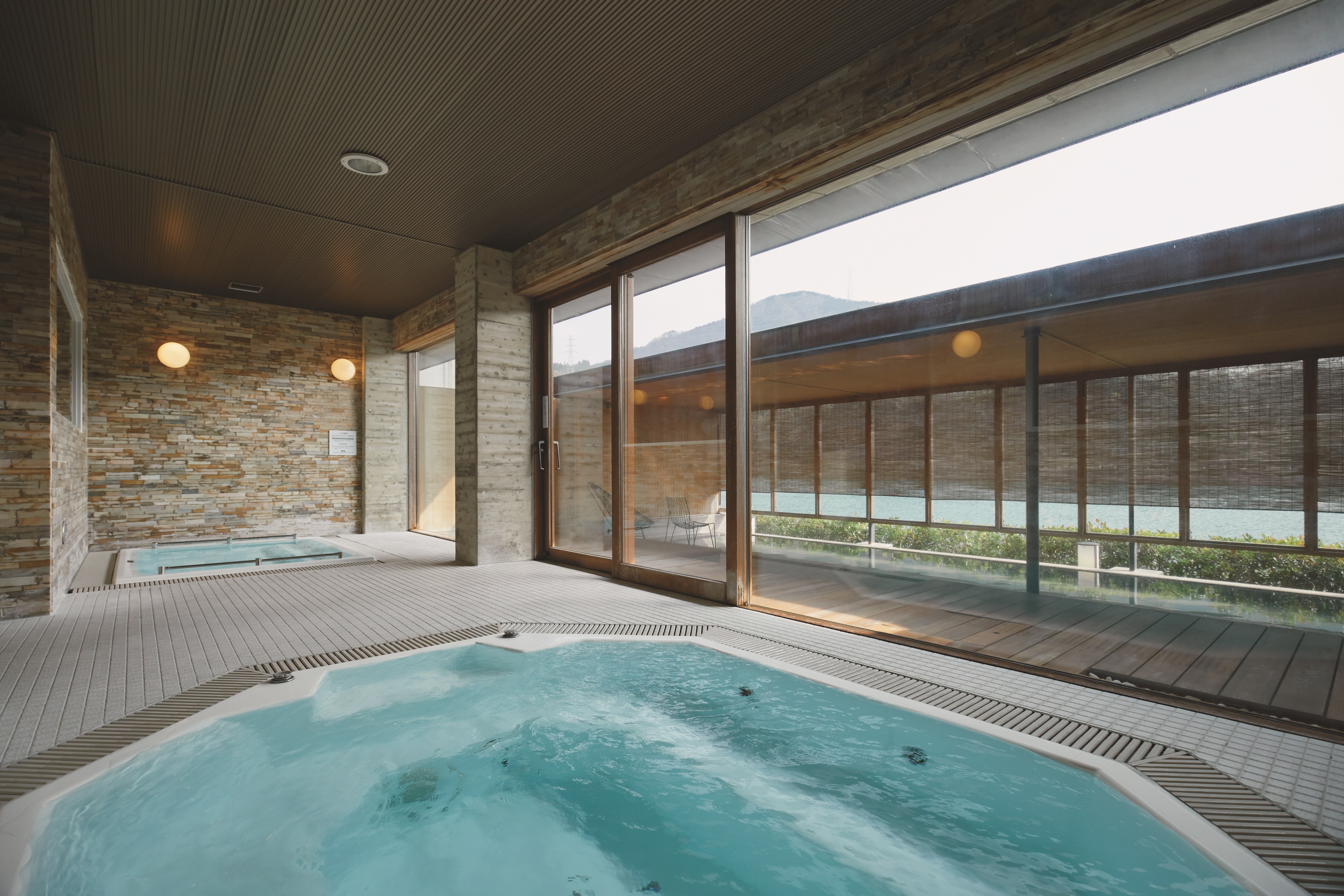 Spring Day Spa Jacuzzi