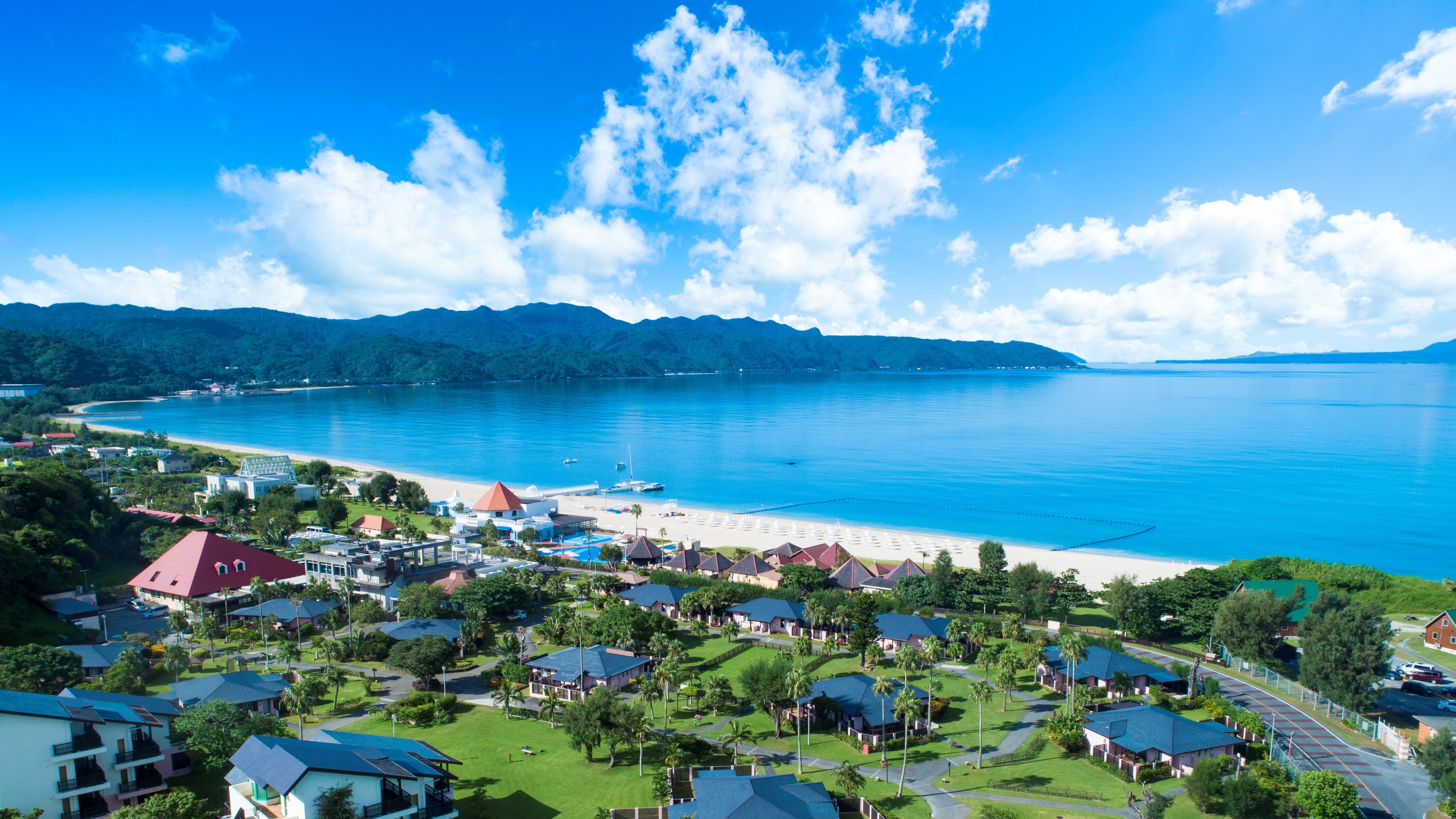A resort hotel located in the Yanbaru area, which has been registered as a World Natural Heritage Site. All rooms are cottage & villa style.
