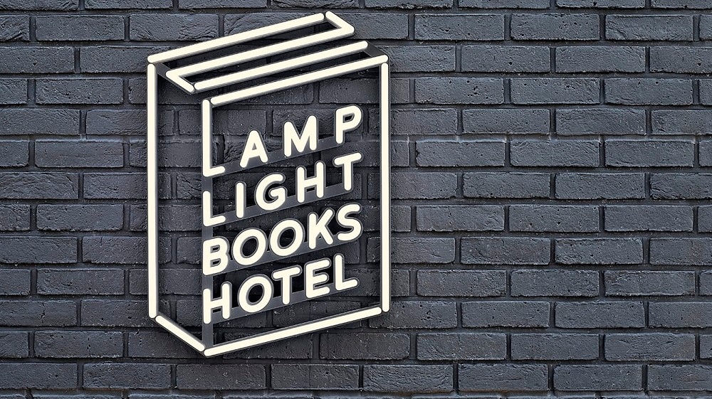 [Lamp Light Books Cafe] 招牌