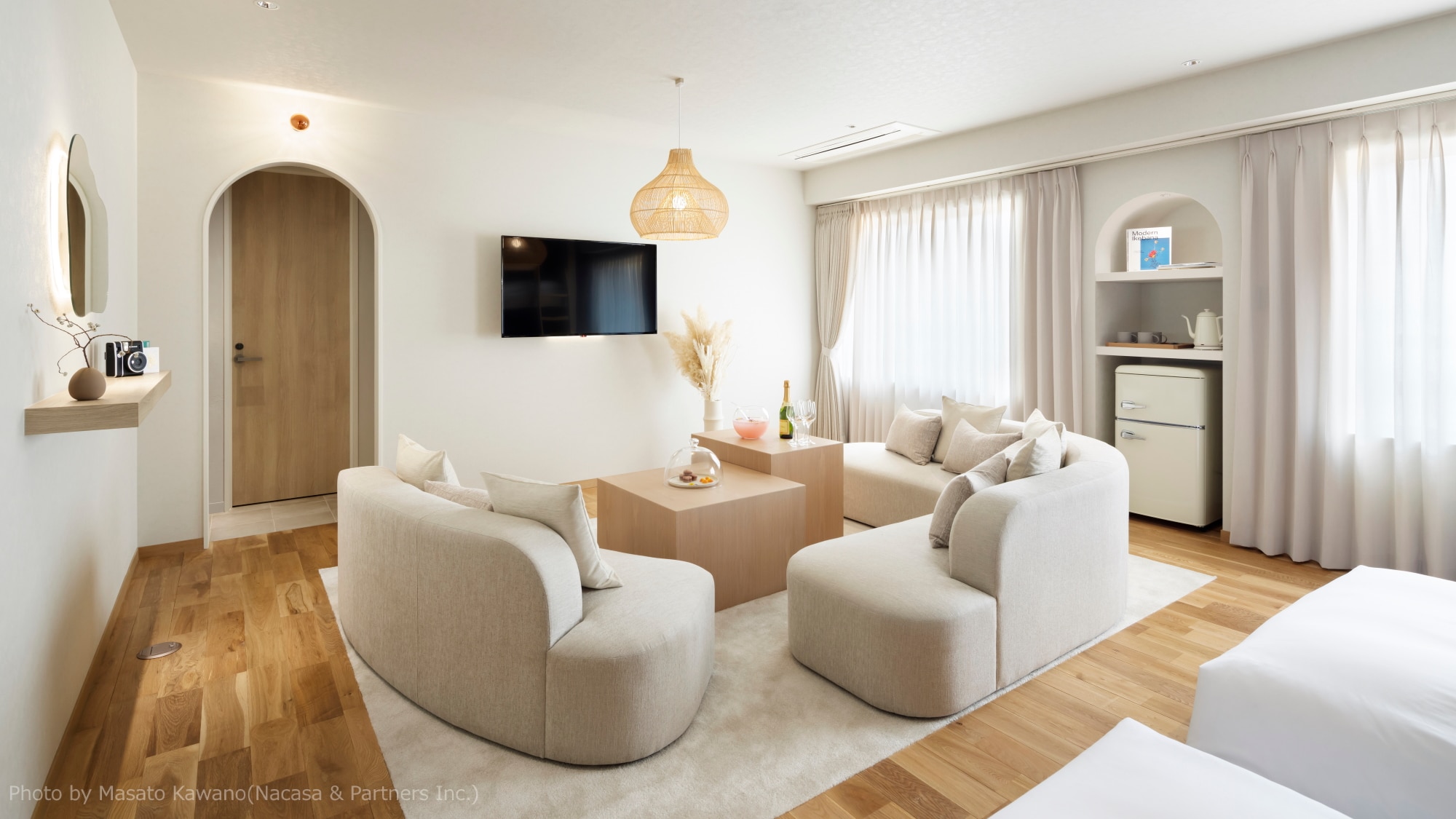 [New guest room] Quartet room/The sofa in the center of the room is perfect for casual conversation