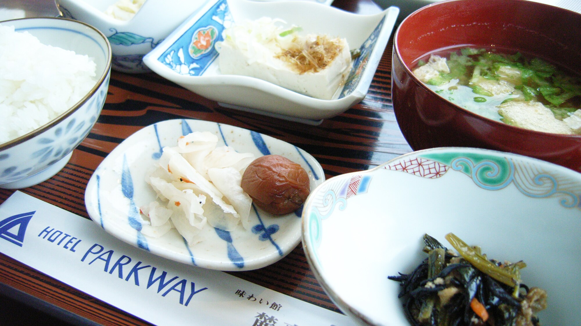 *早餐範例：吃飽喝足，精神煥發！