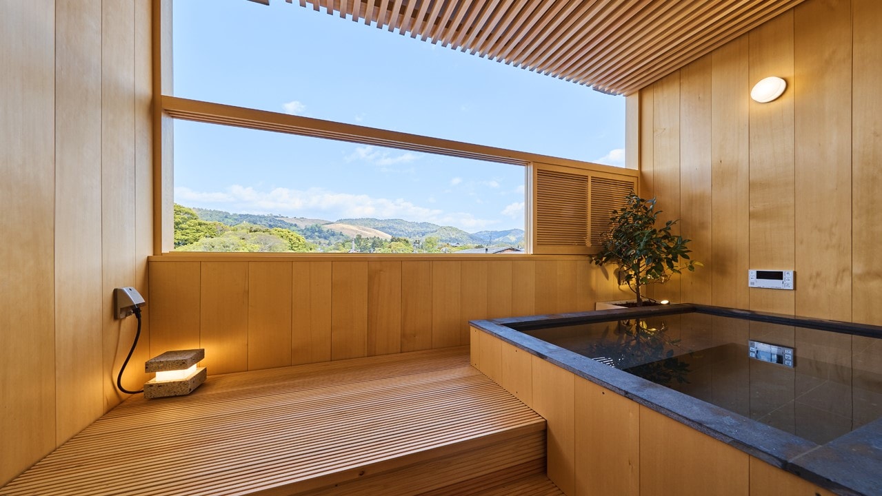[303] Guest room with an open-air bath and a view of Todaiji Temple and Mount Wakakusa《Sea of Clouds》