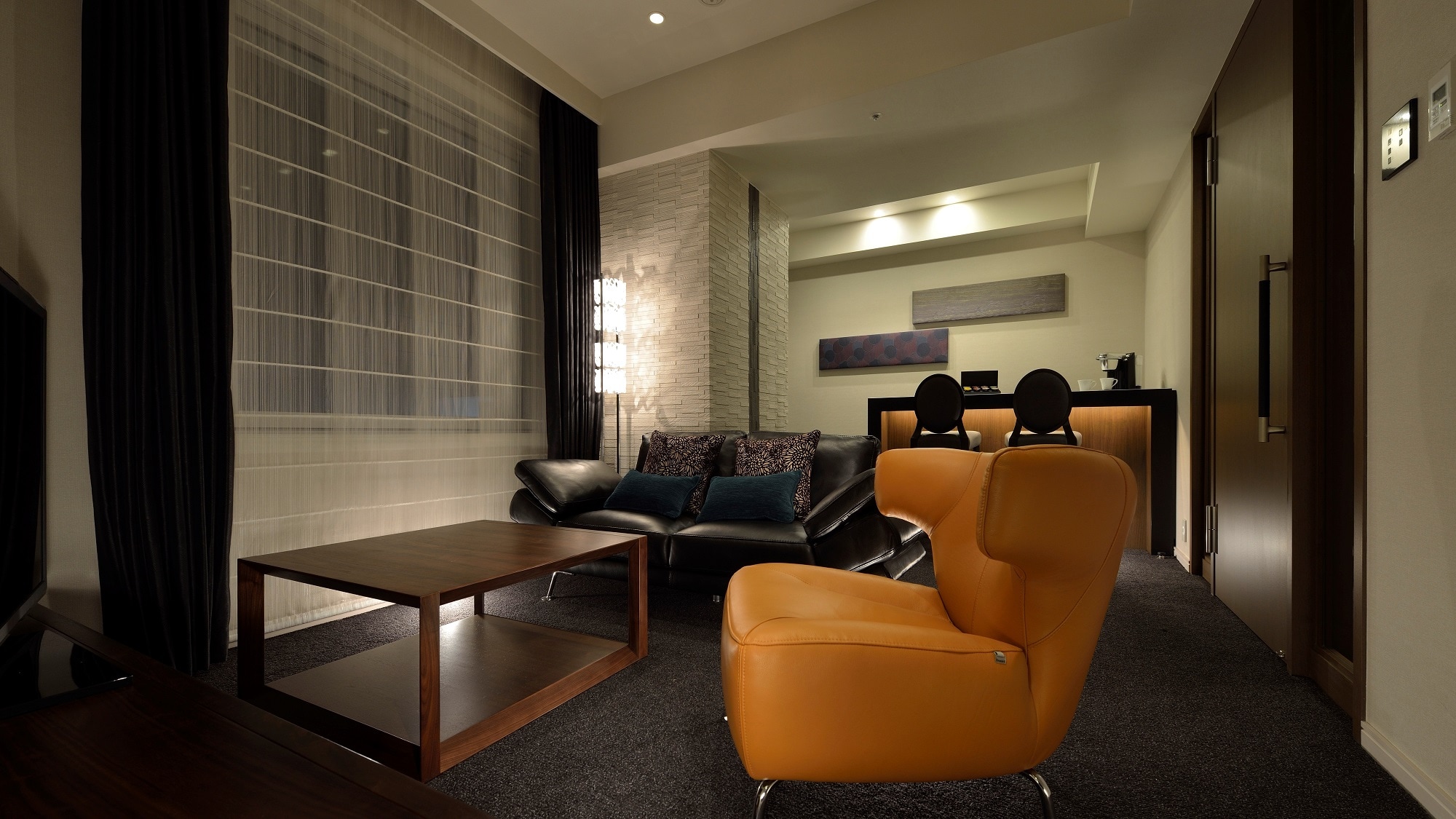 홈 스파 스위트 (거실)