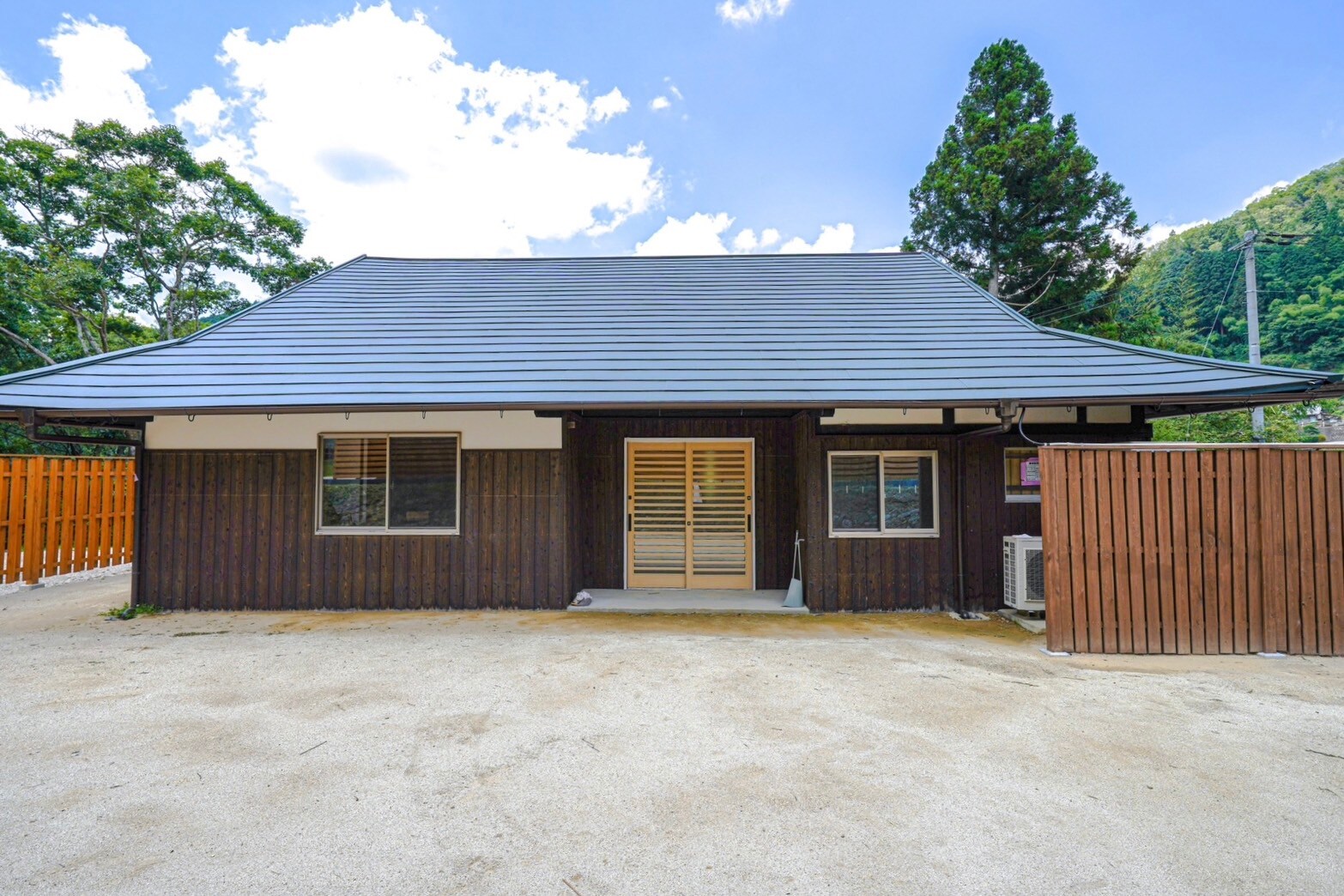 Old house (maple)