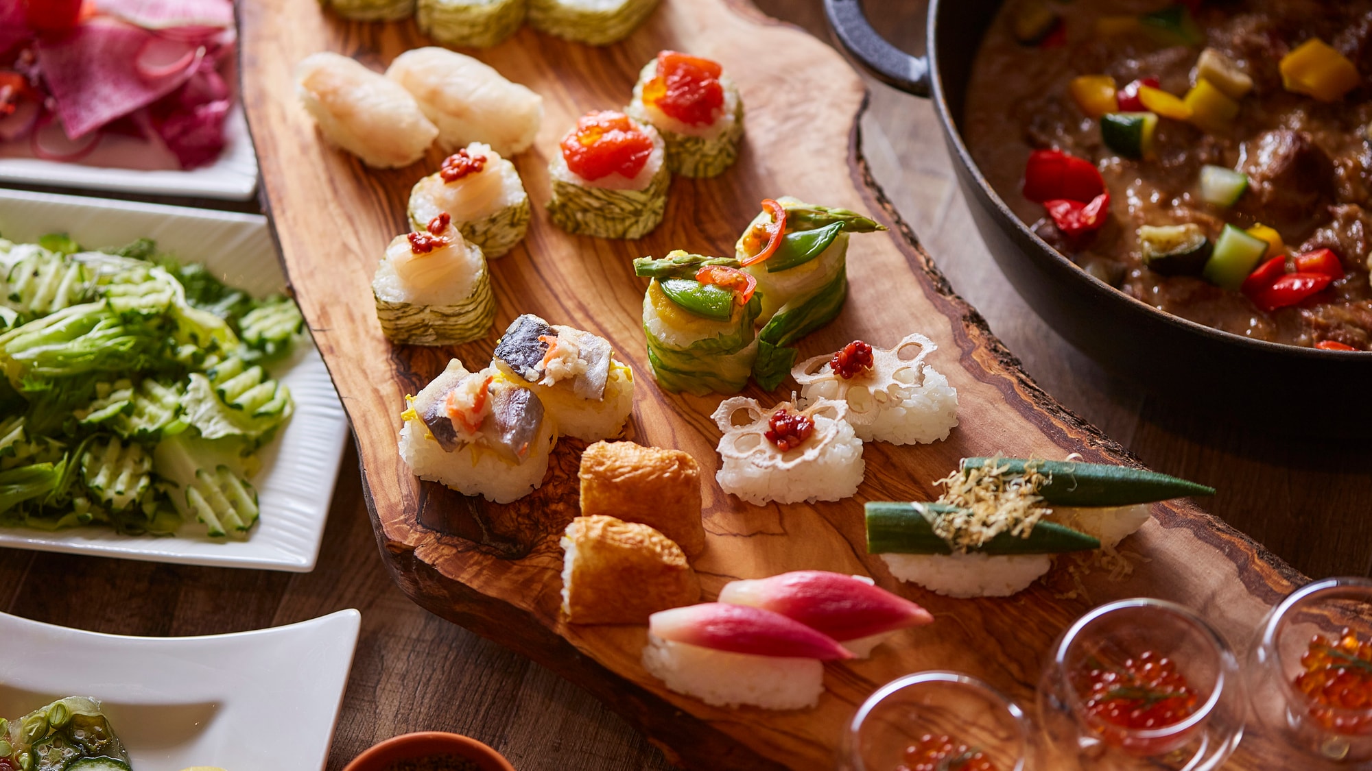 There are many creative dishes that bring out the charm of Hokkaido ingredients♪