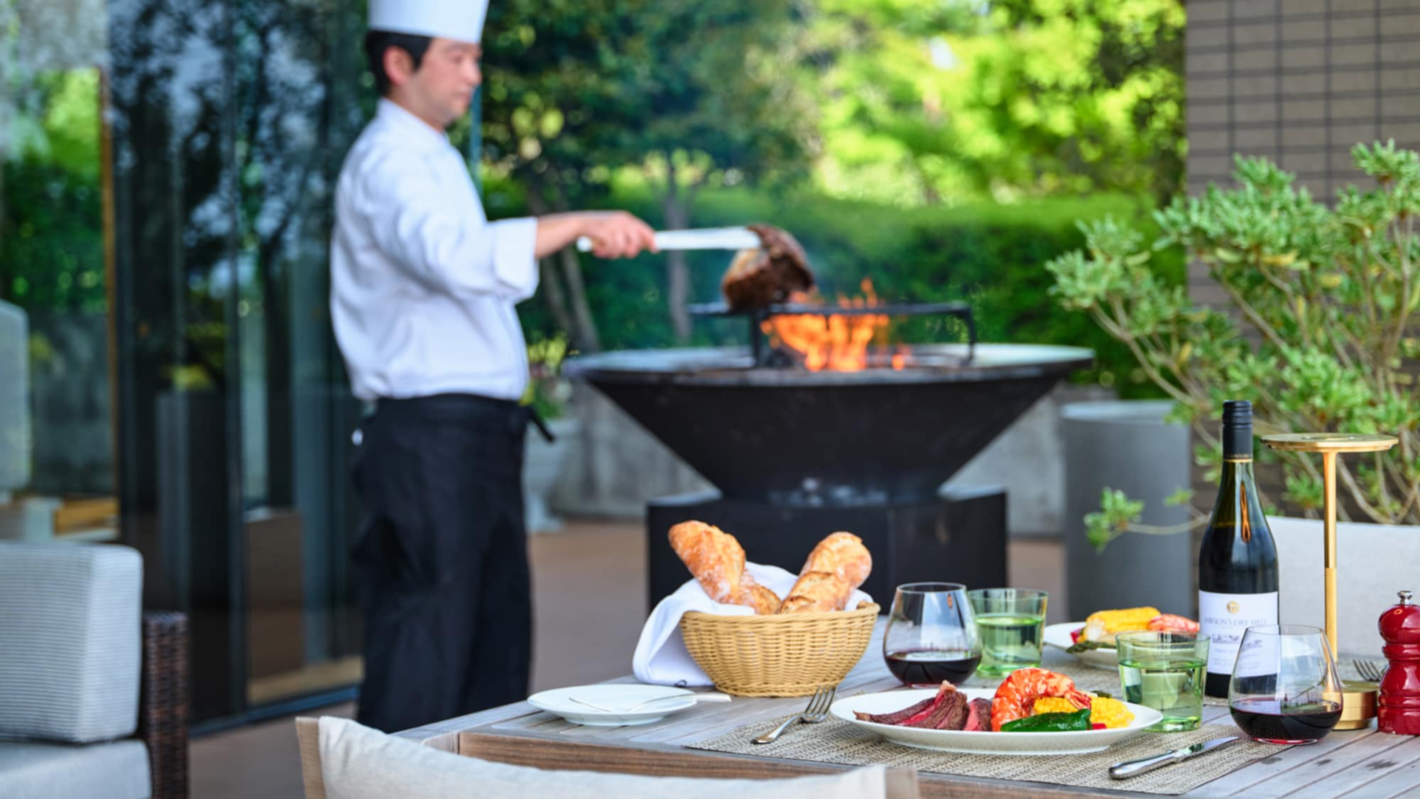 【夏季限定连住】BBQ晚餐套餐。烹饪将由工作人员完成。