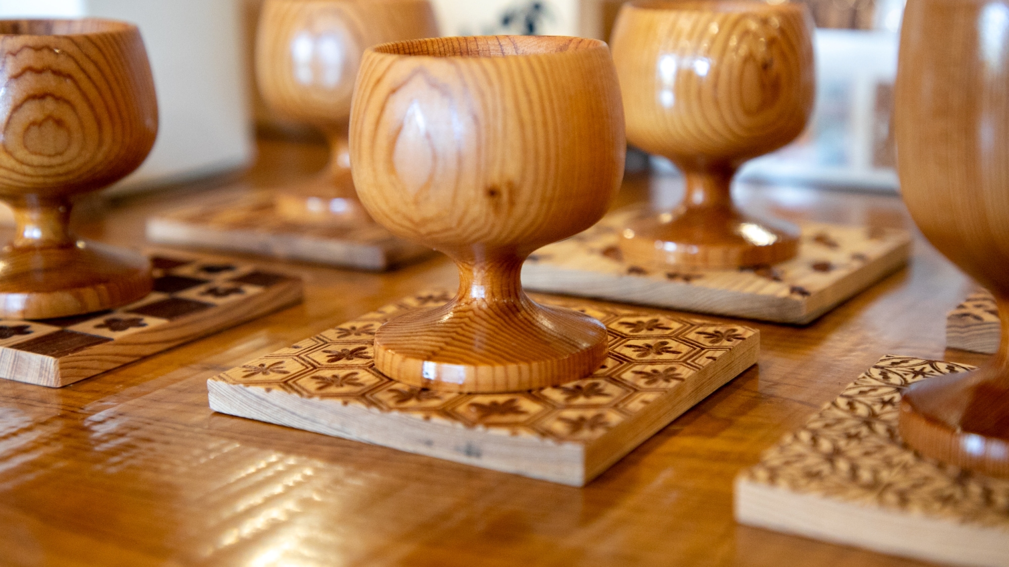 Yakusugi crafts also make great souvenirs.