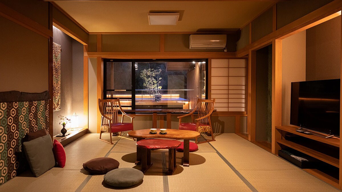 South Wing [Room with open-air bath] Room 203
