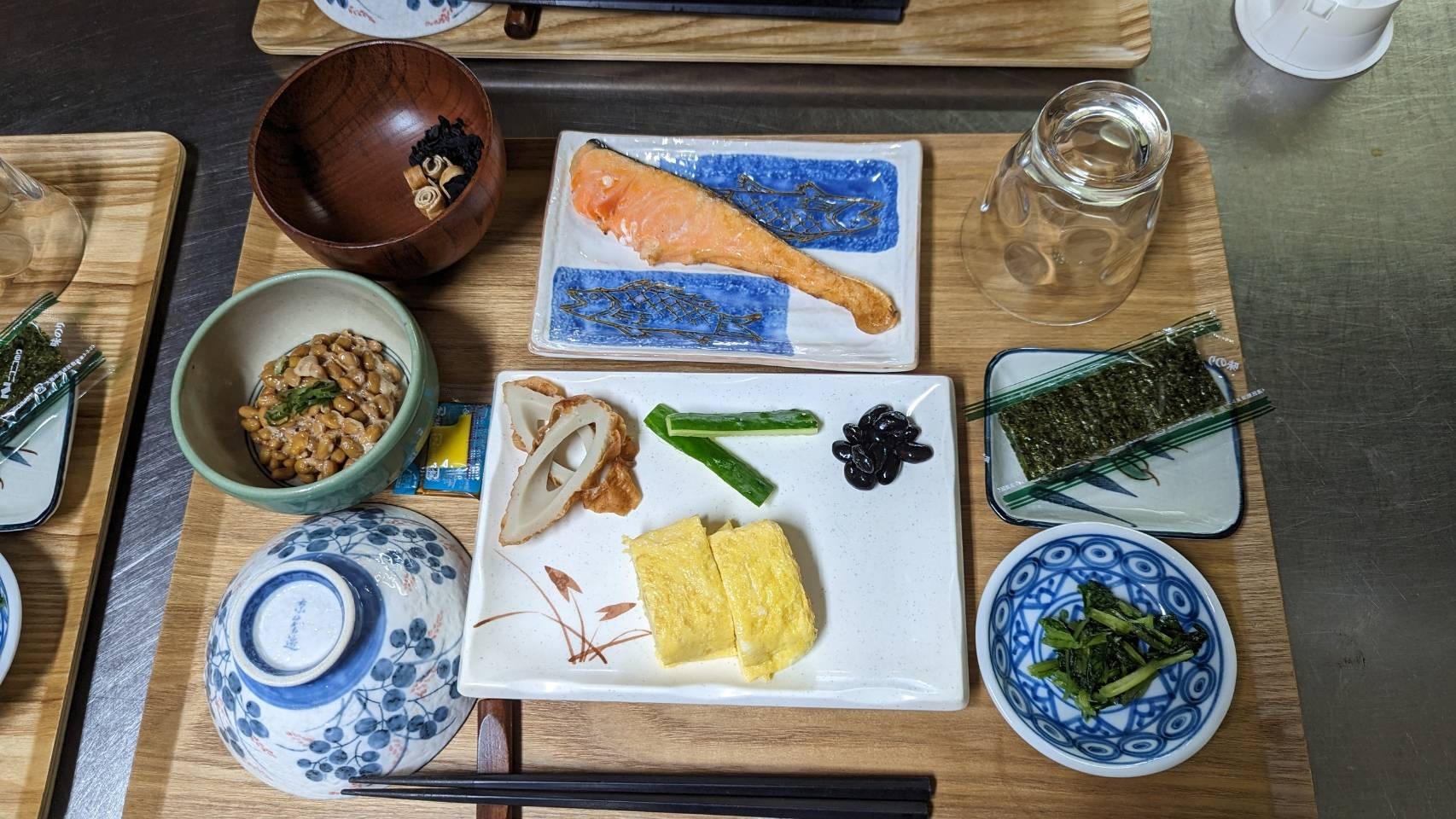 早餐：三文鱼日（示例）①