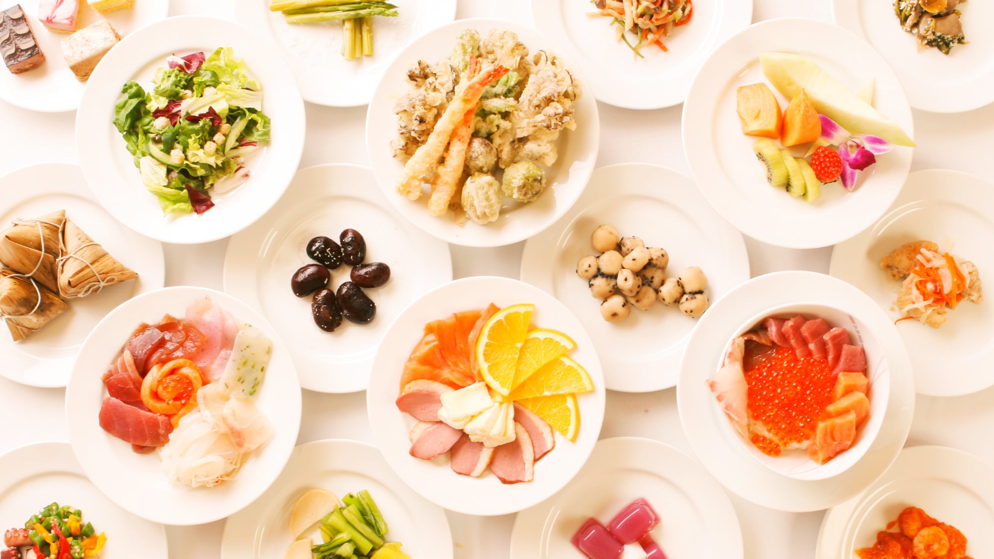 [Japanese, Western, and Chinese dinner buffet] Menu using ingredients from Gunma