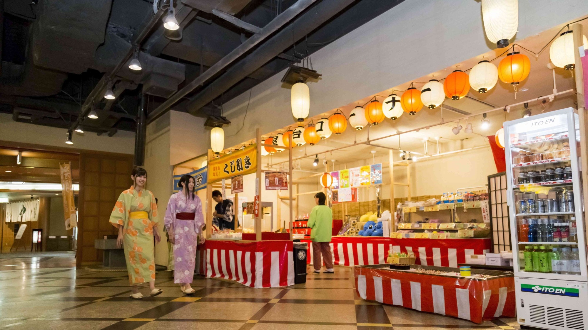 The Festival Square on the second floor is a place where both children and adults can have fun.