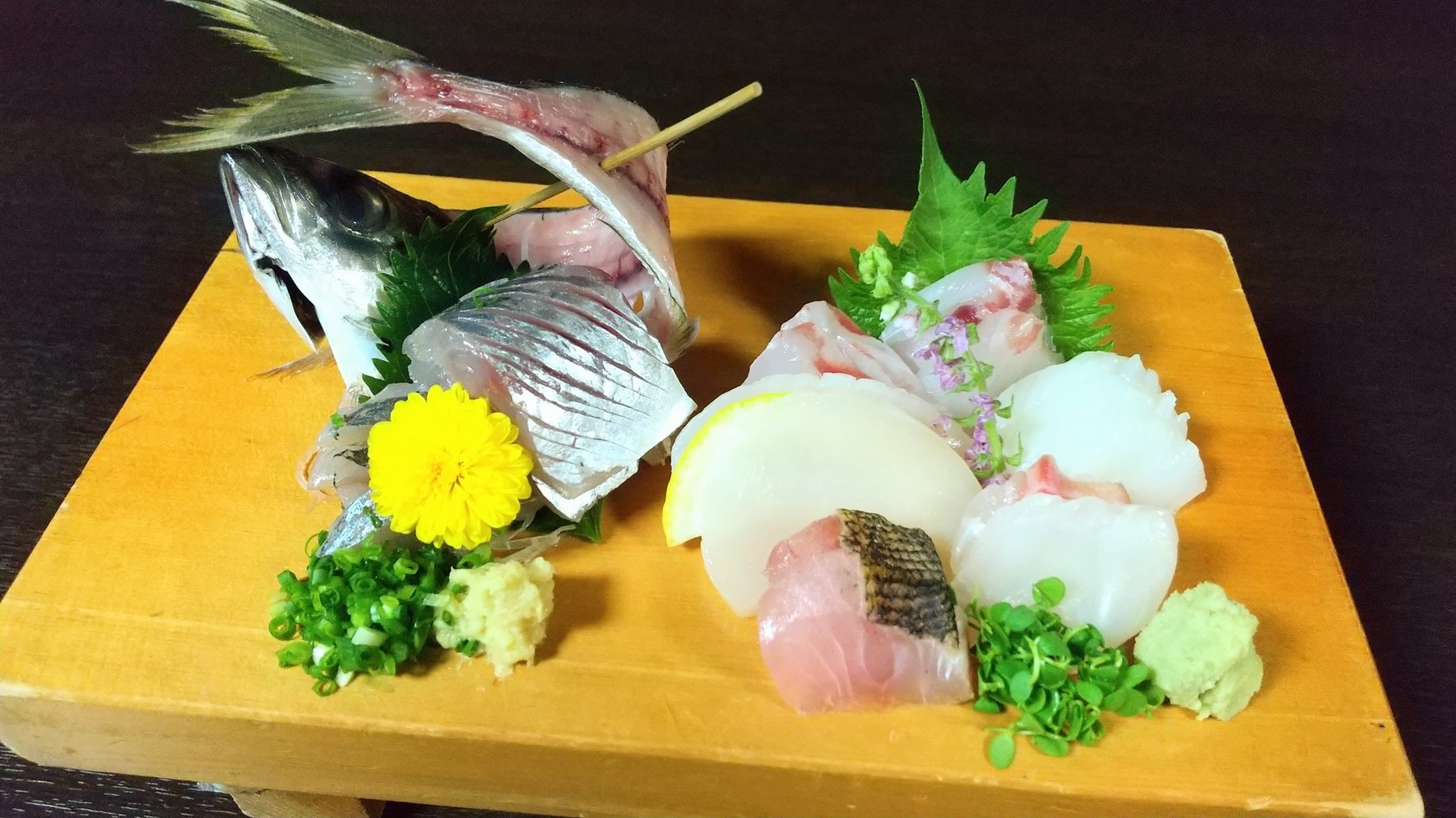 Assorted sashimi in the sashimi upgrade plan