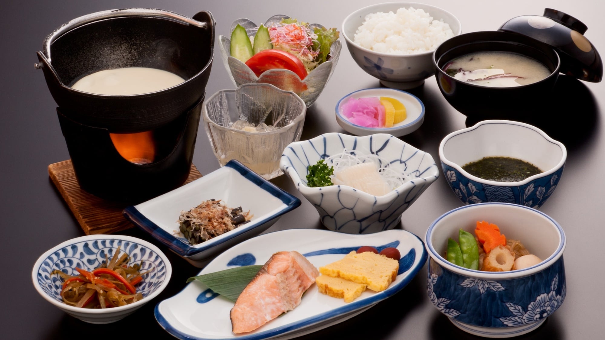 *早餐範例：本店特色「豆腐火鍋」具有大豆香味，口感柔和，會滲入您的身體。