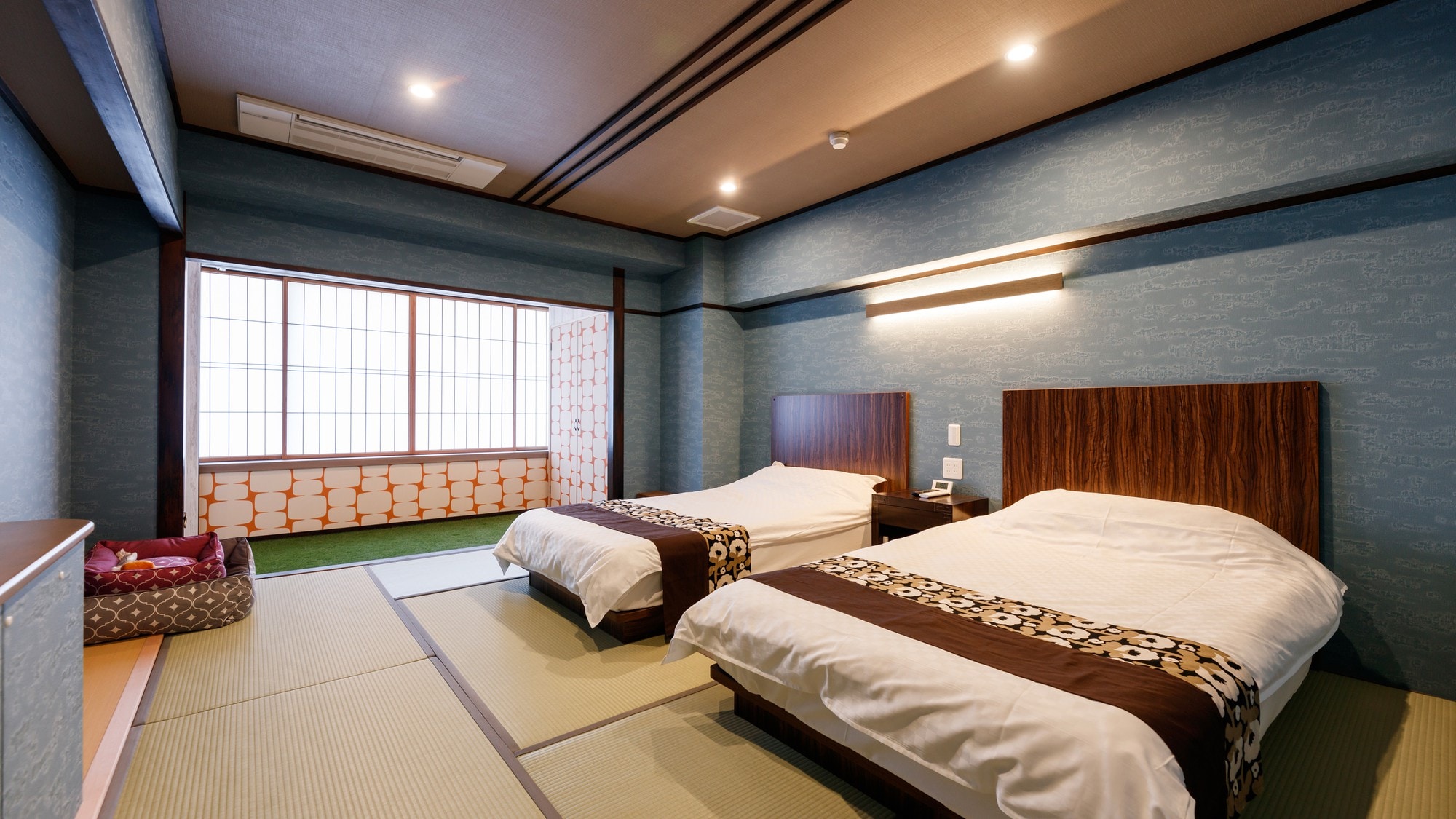 [WAN Suite] A room with a bathtub and pet dry room for dogs
