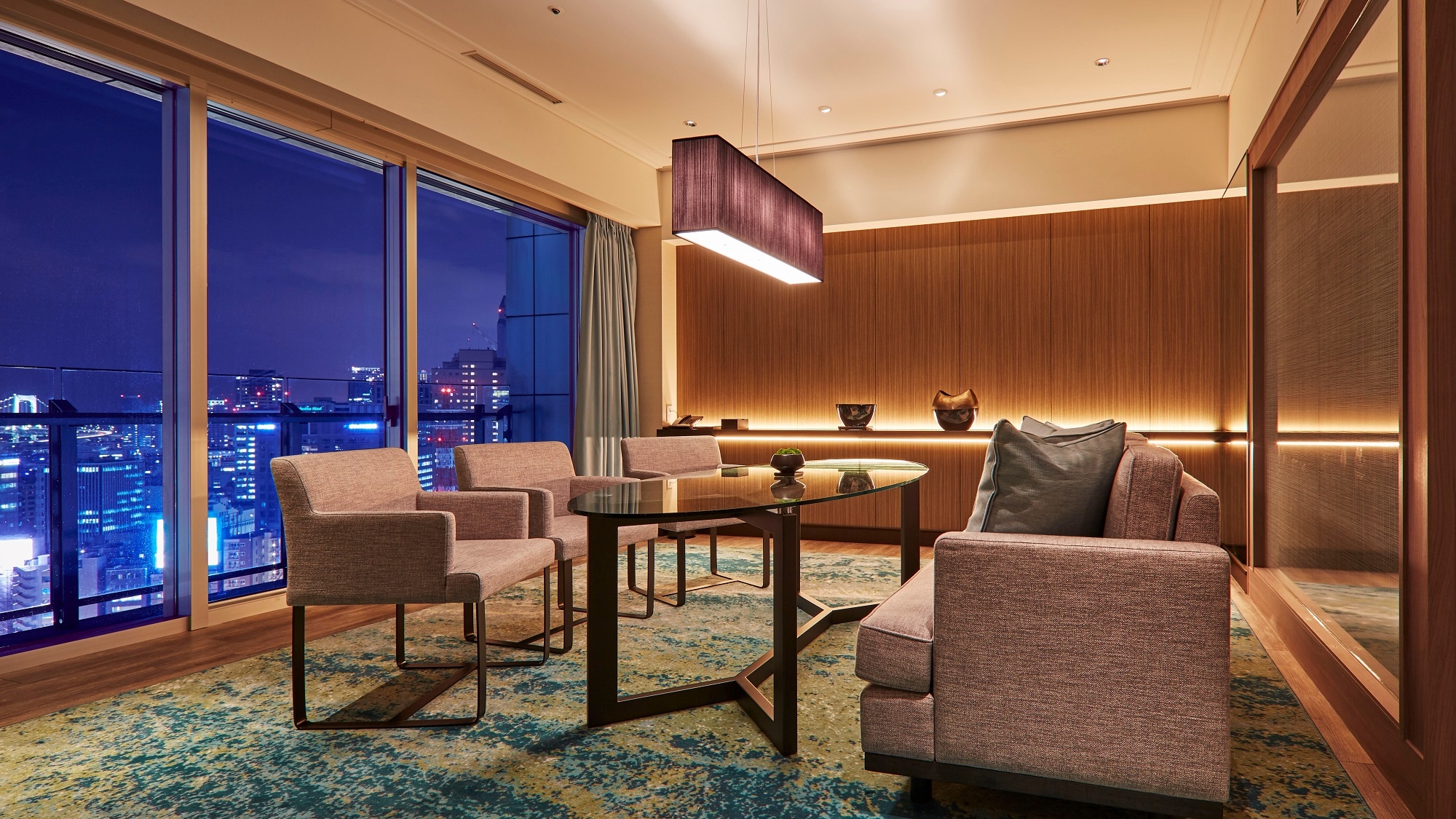 Prince Suite Room Dining