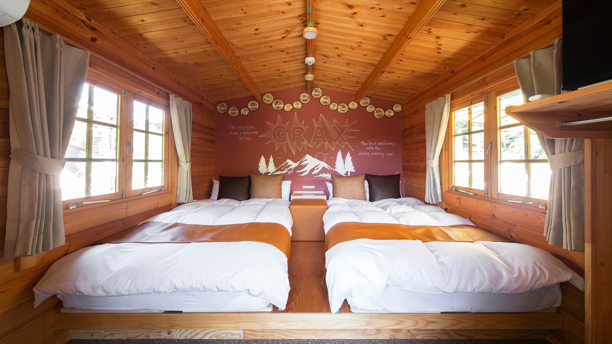 [Lumiere Cabin] Lumiere is compact and has a cute interior. The colors of the rooms vary.