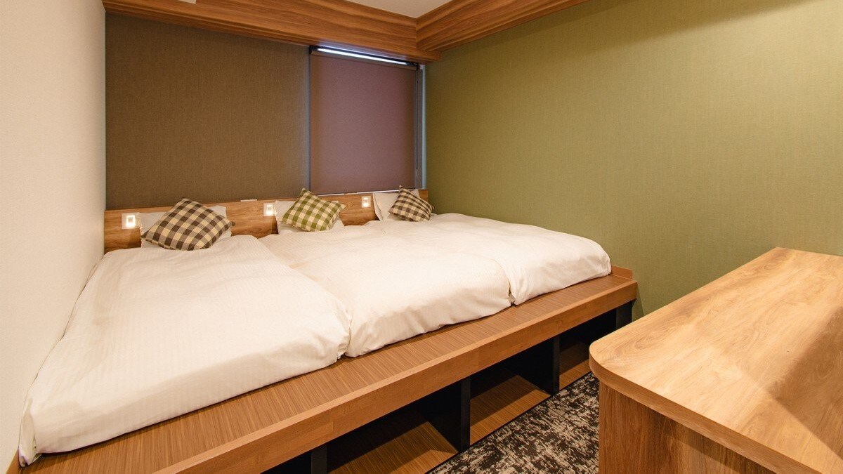 小型凸起蒲團房