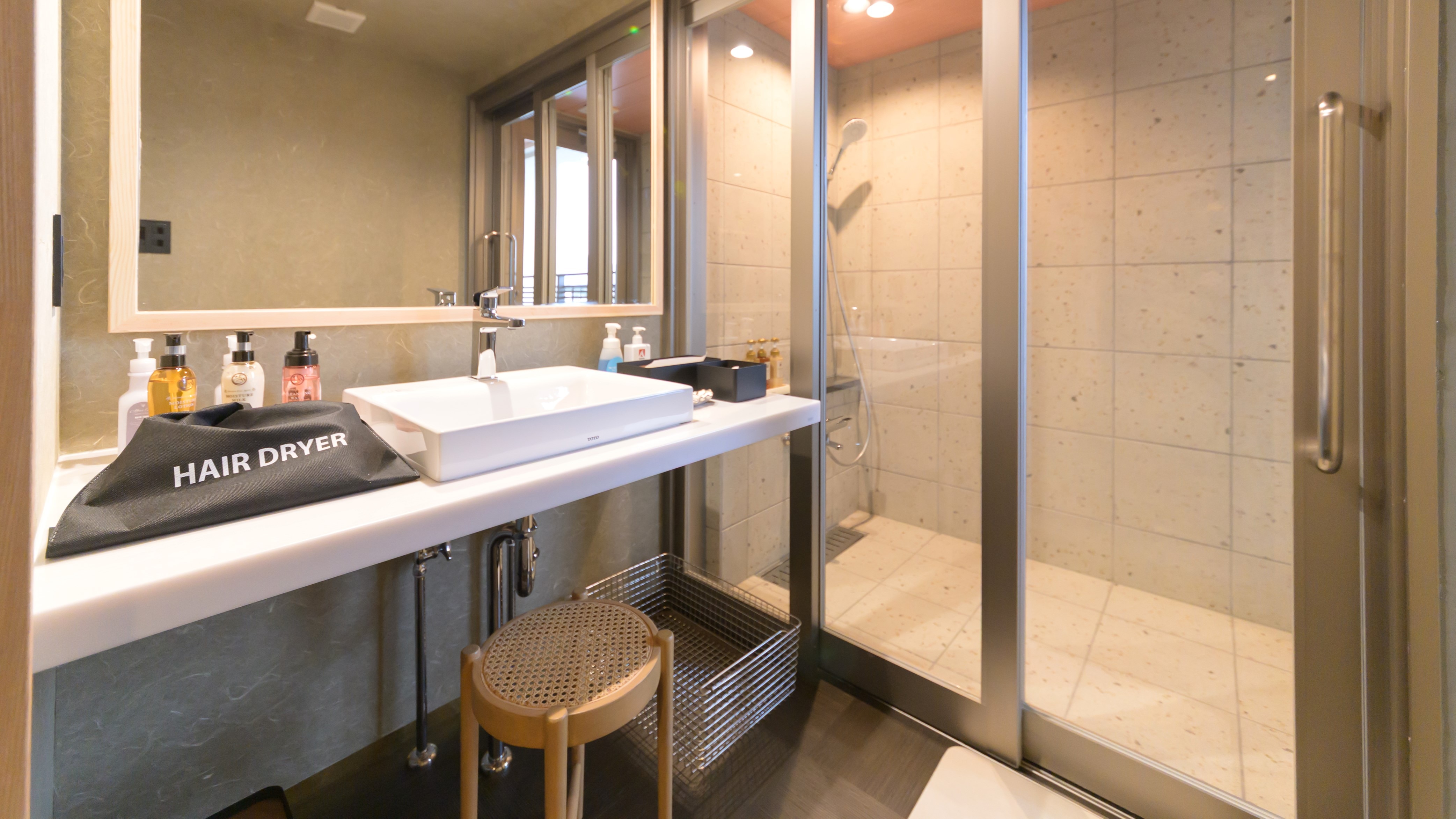 "Executive Satoyama Premium (Western-style room)" washroom and shower booth (example)