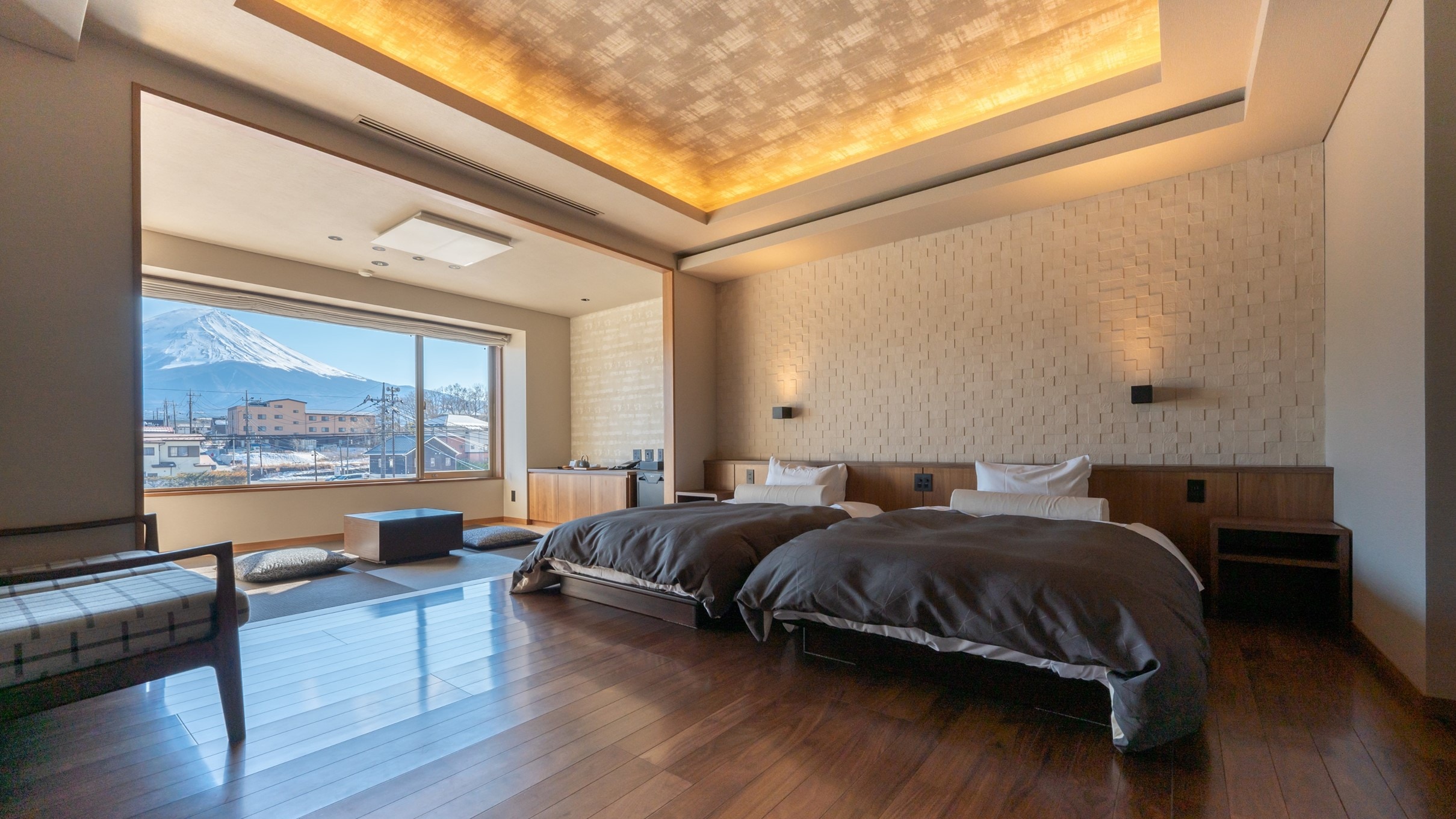 5F Mt. Fuji Japanese-Western style room with bath 69 square meters [Deluxe]