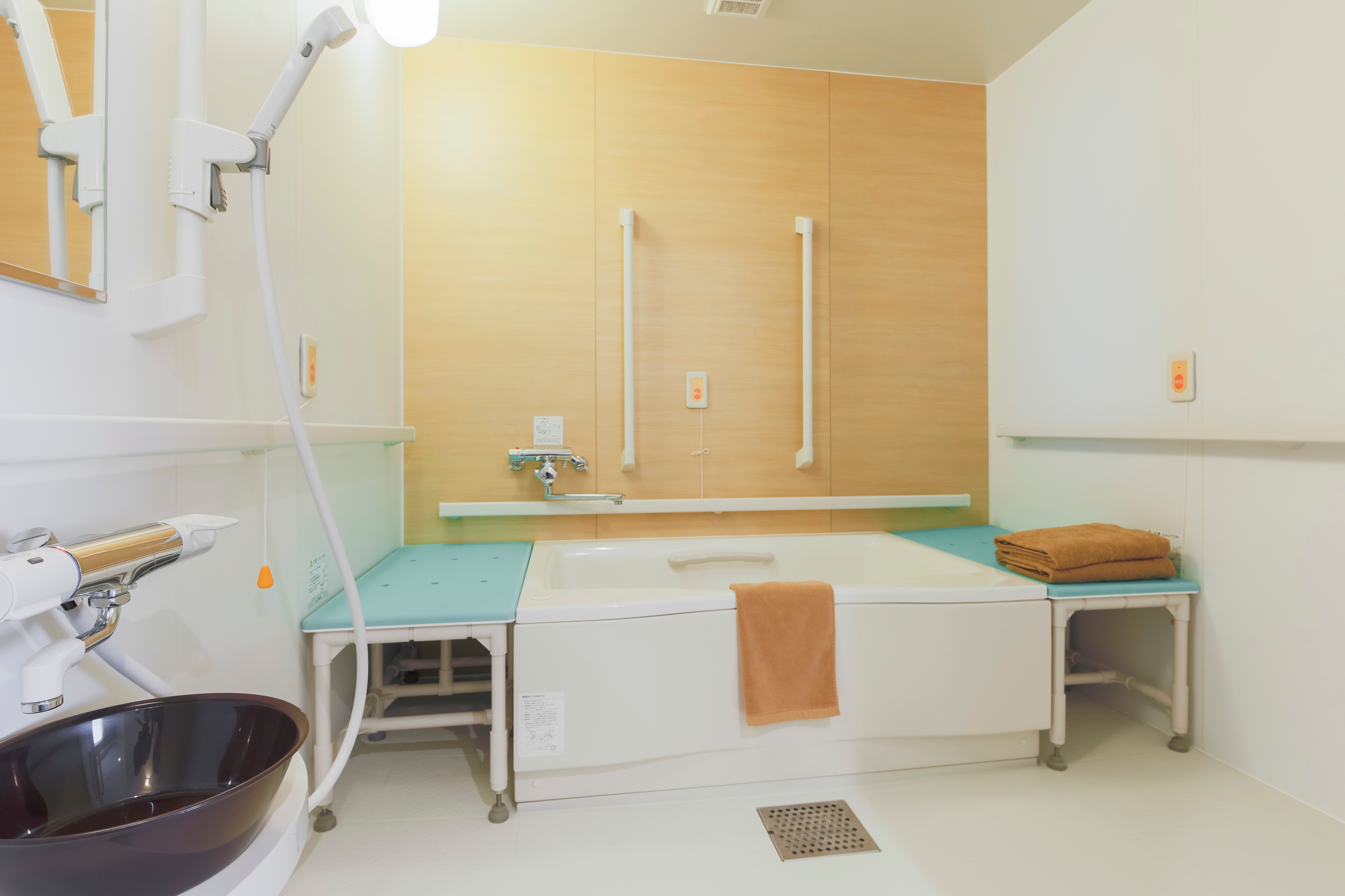 Western-style room twin barrier-free (unit bath)