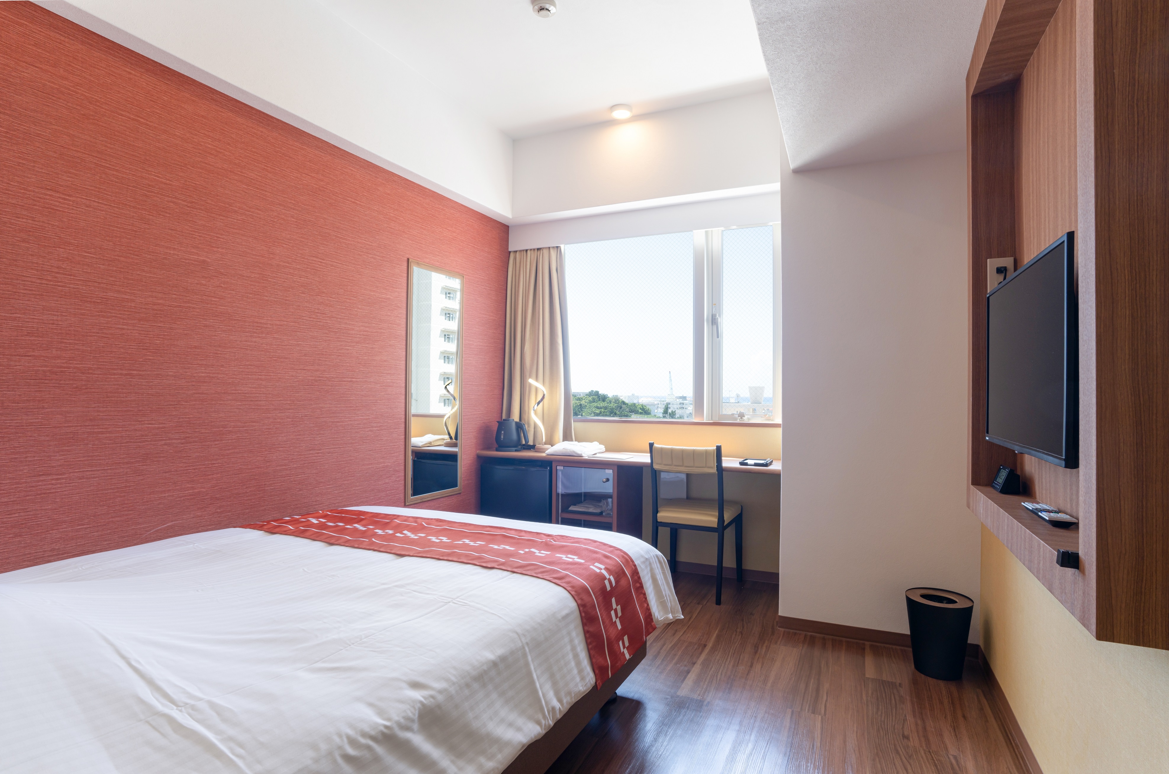 Middle floor single room