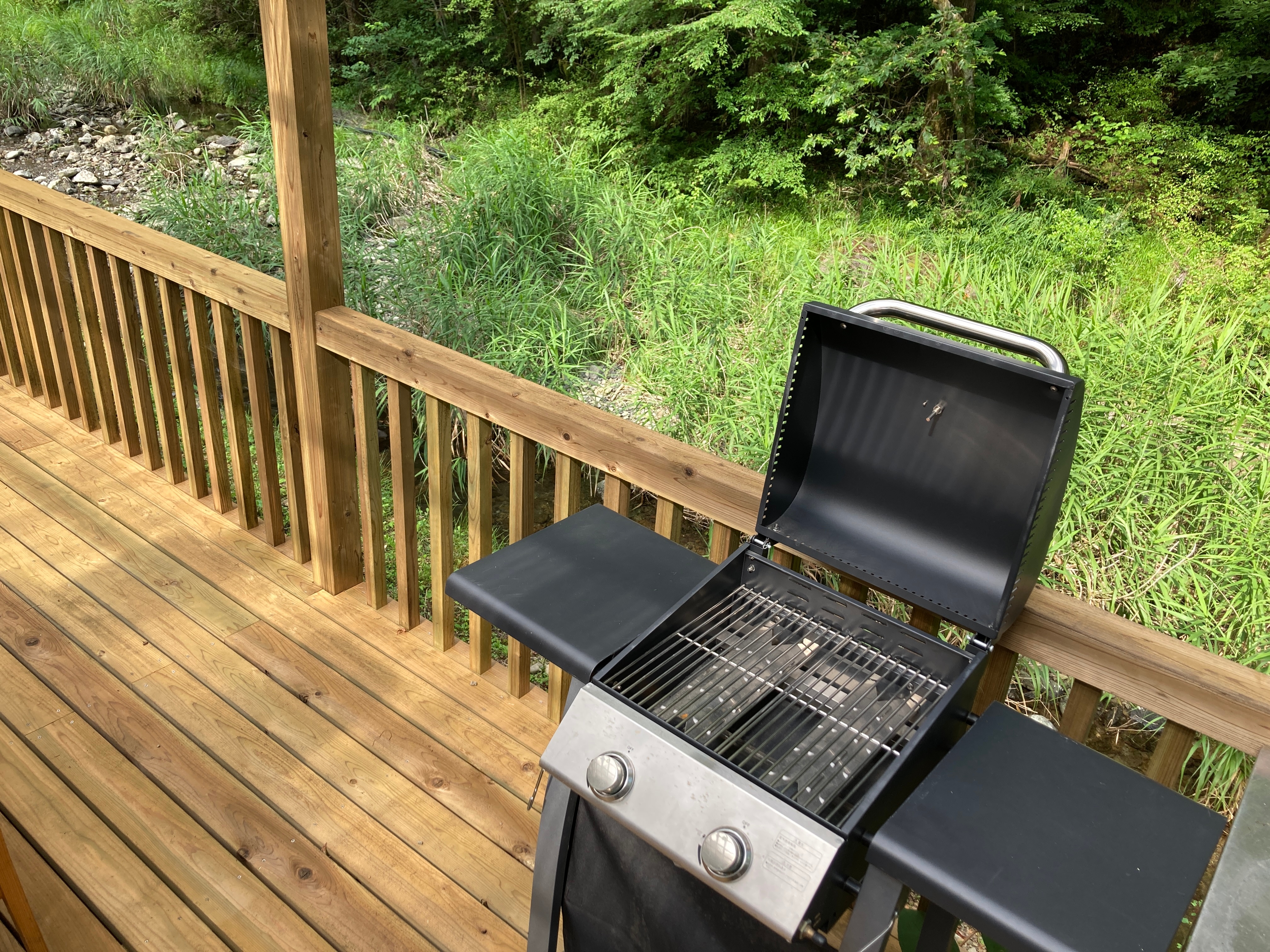 BBQ on the Airstream balcony