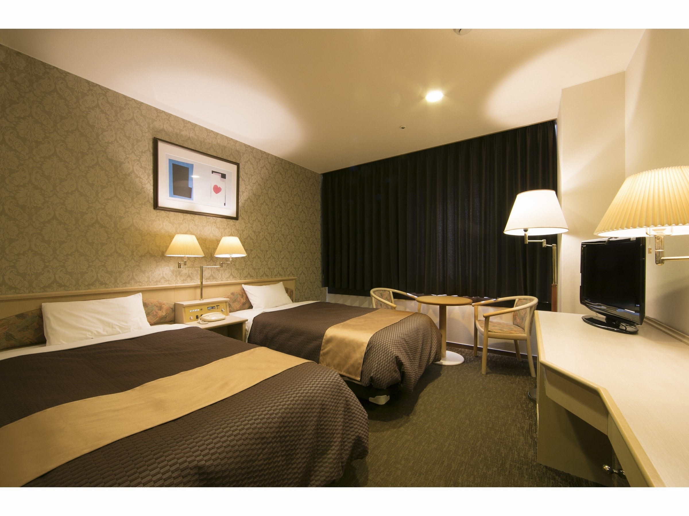 All rooms are over 20㎡ ♪ Spacious and comfortable twin room (using Simmons beds)
