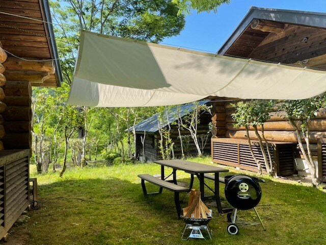 小屋設有私人桑拿和燒烤區