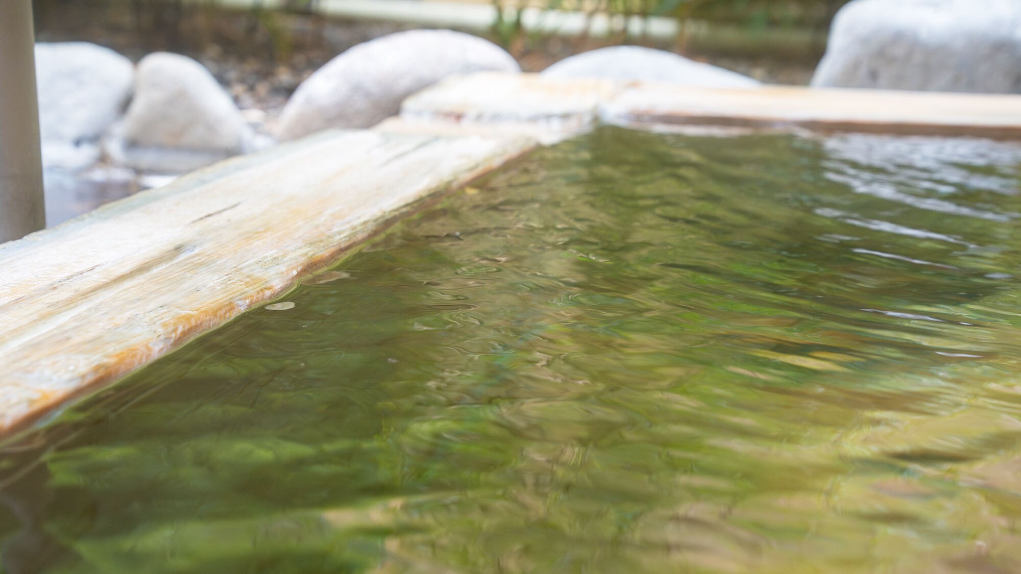 【온천 코너】 피부 미용의 알칼리 단순 분수.