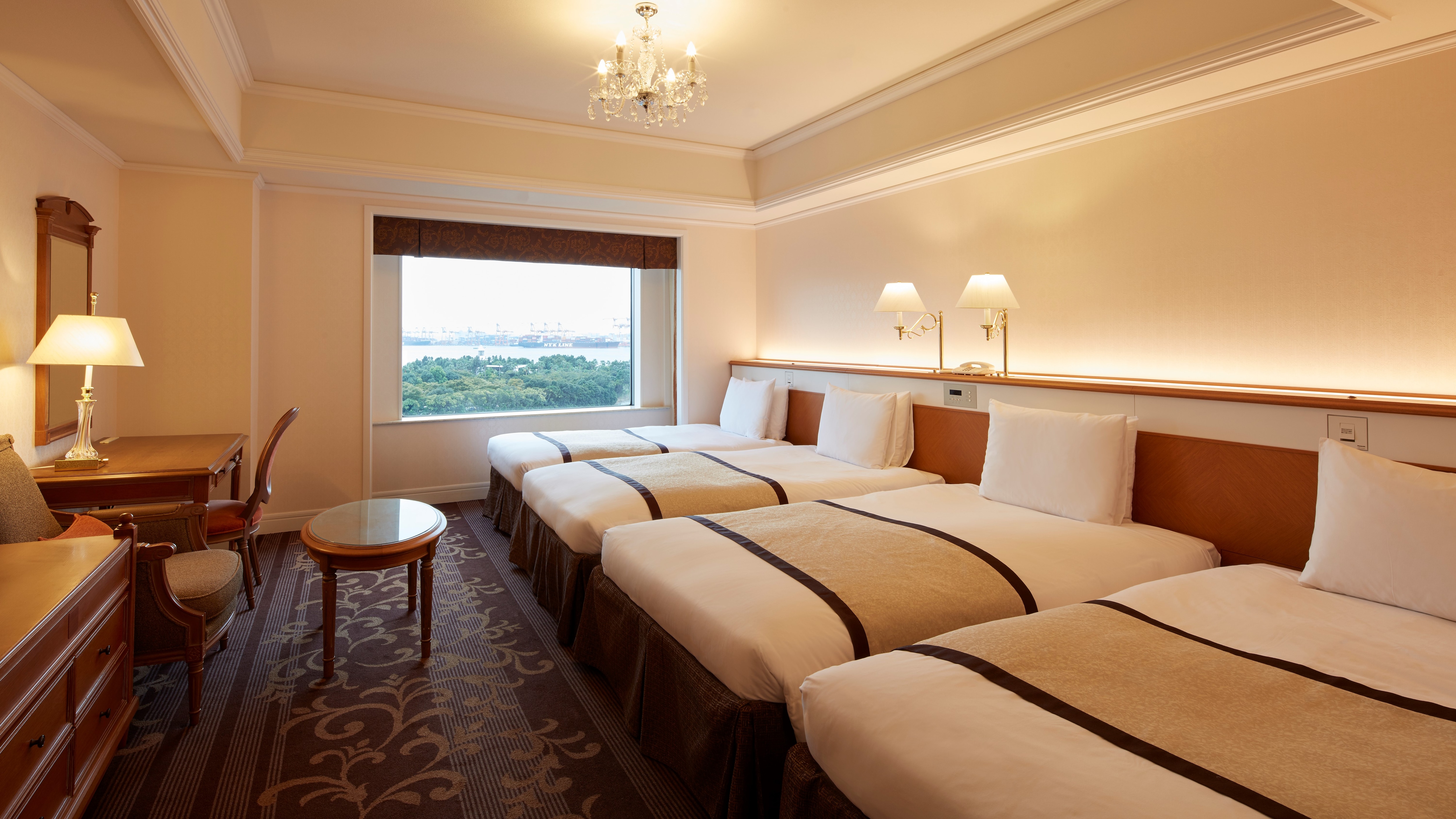 Luxury Room Force