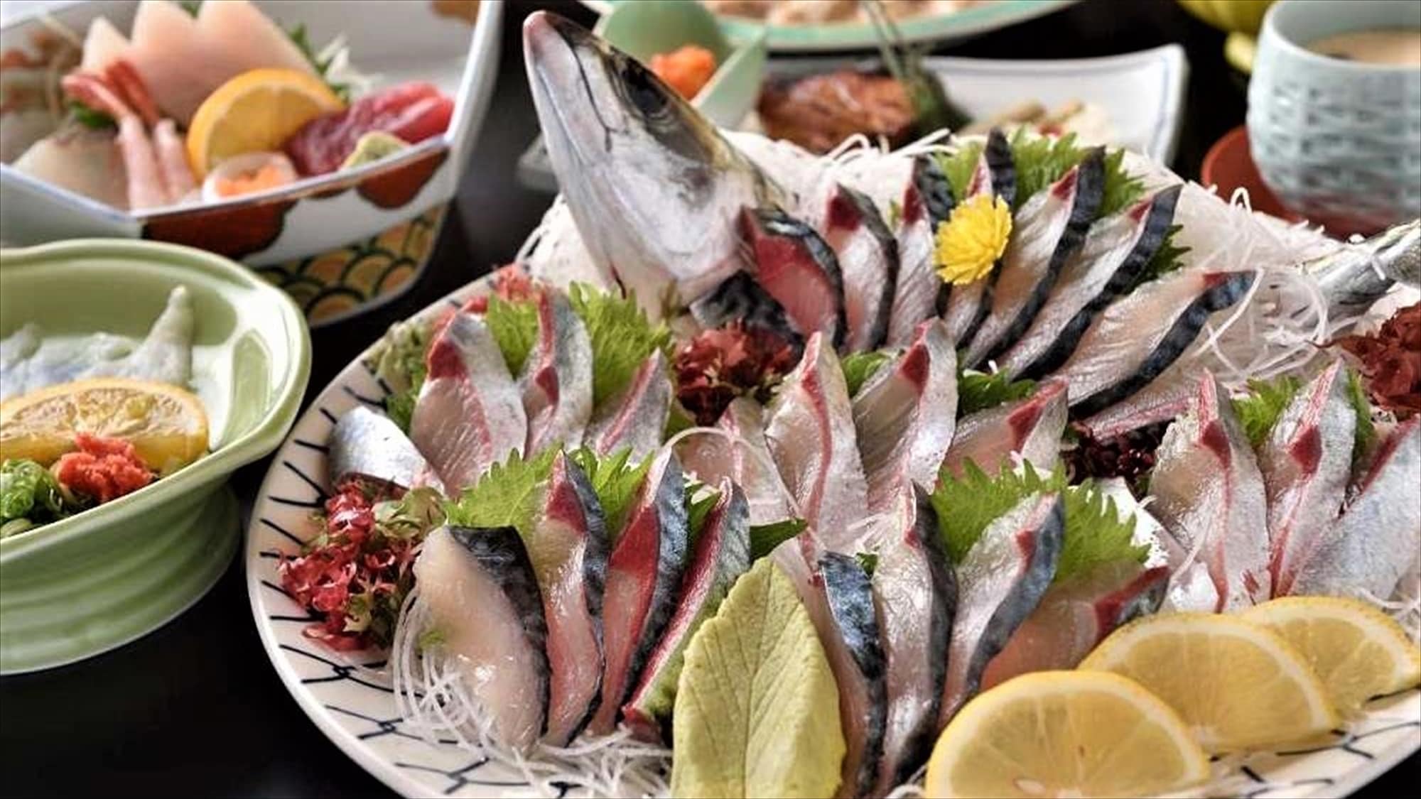 "Seki horse mackerel" is caught in the Bungo Channel and is exceptionally fresh.