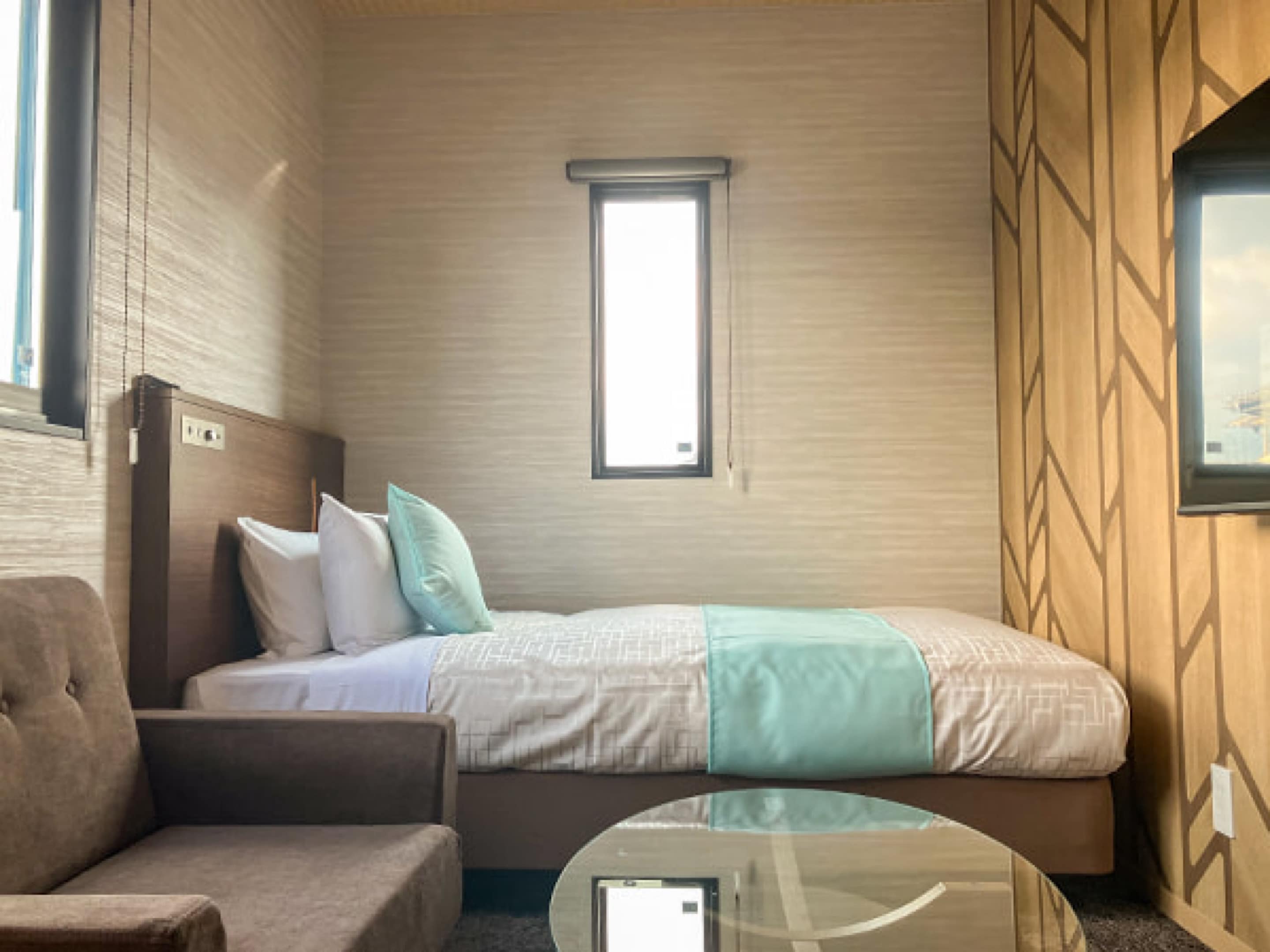 Phòng container mới độc lập, diện tích 12 mét vuông, có phòng tắm và nhà vệ sinh