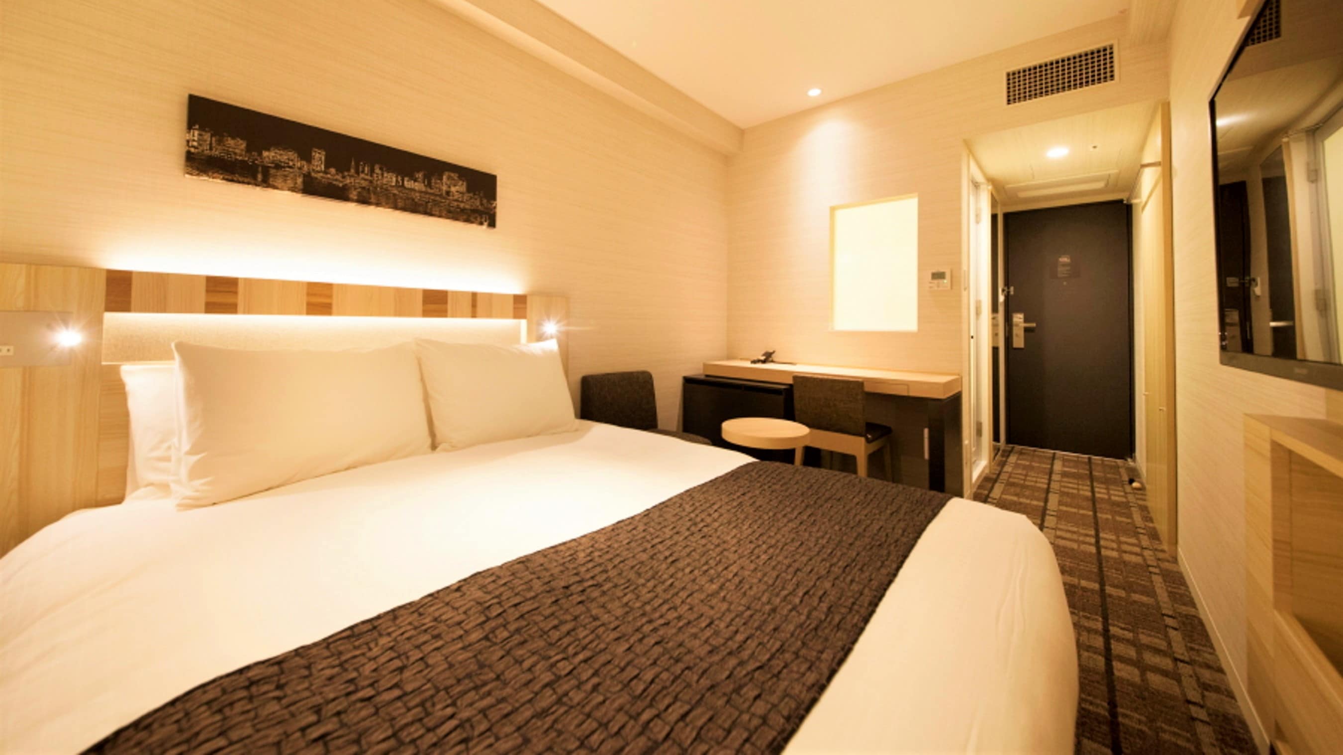 Double room with 160cm wide bed