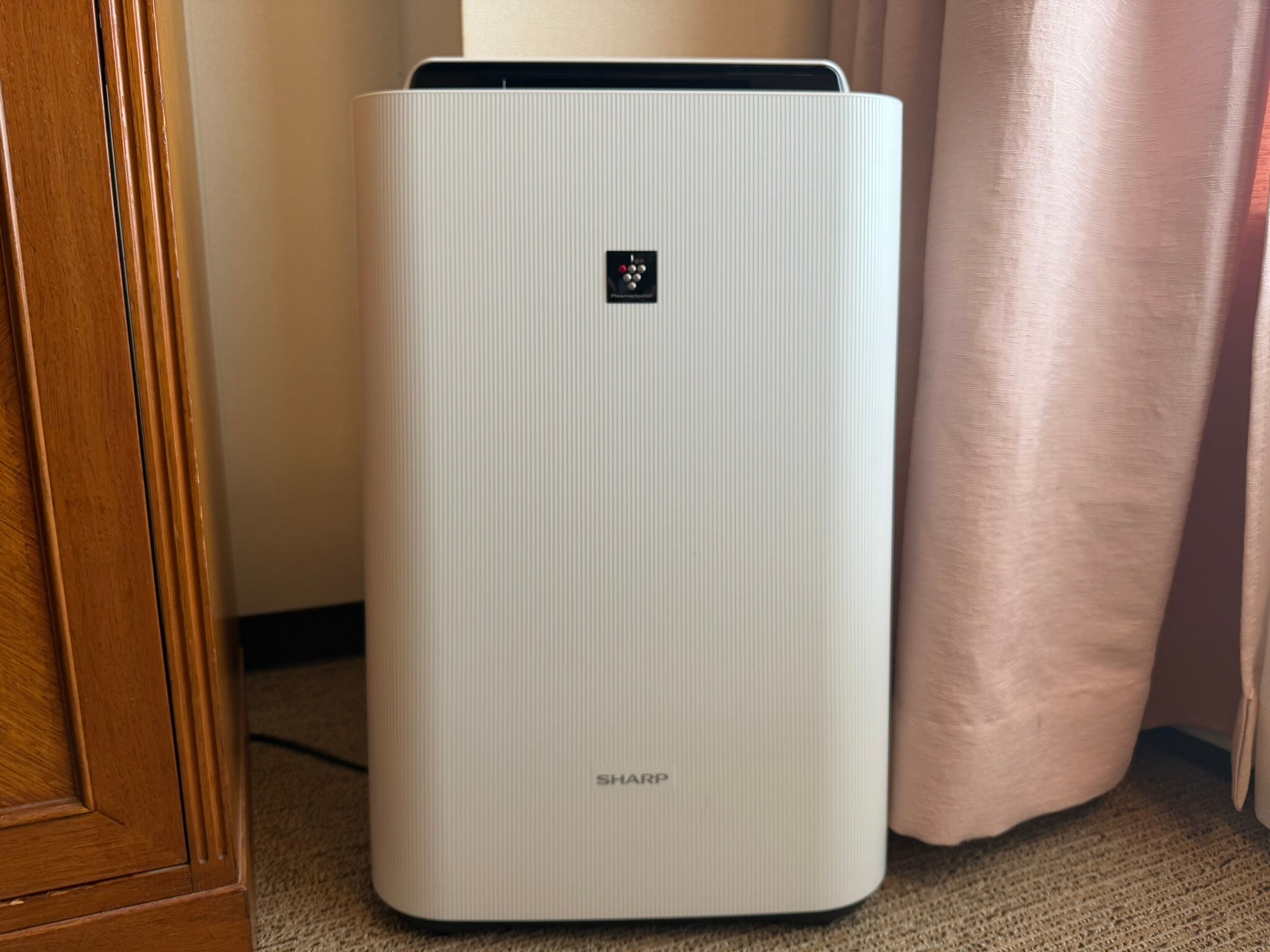 Humidifying air purifier