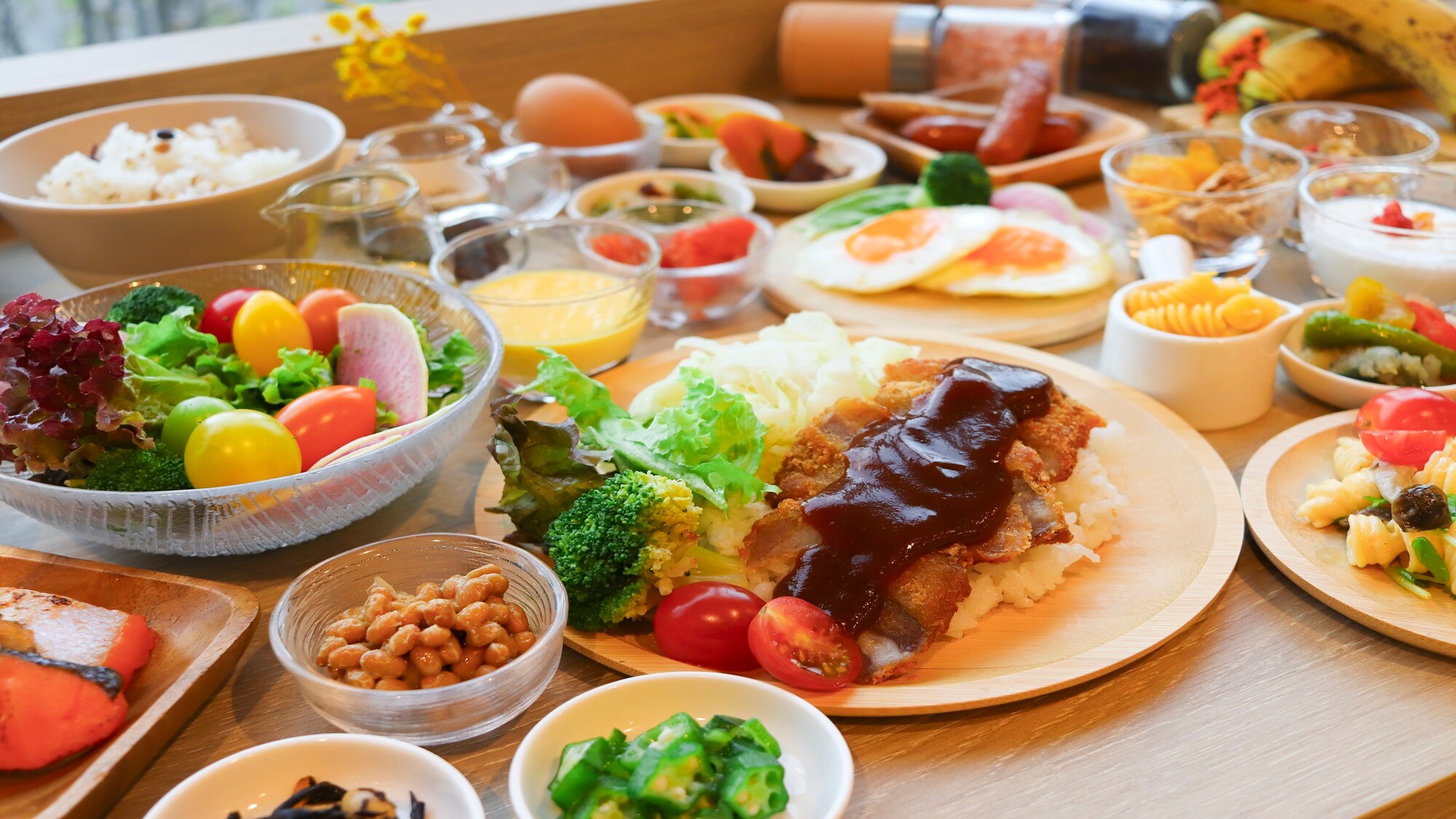 A breakfast buffet with a focus on locally produced ingredients