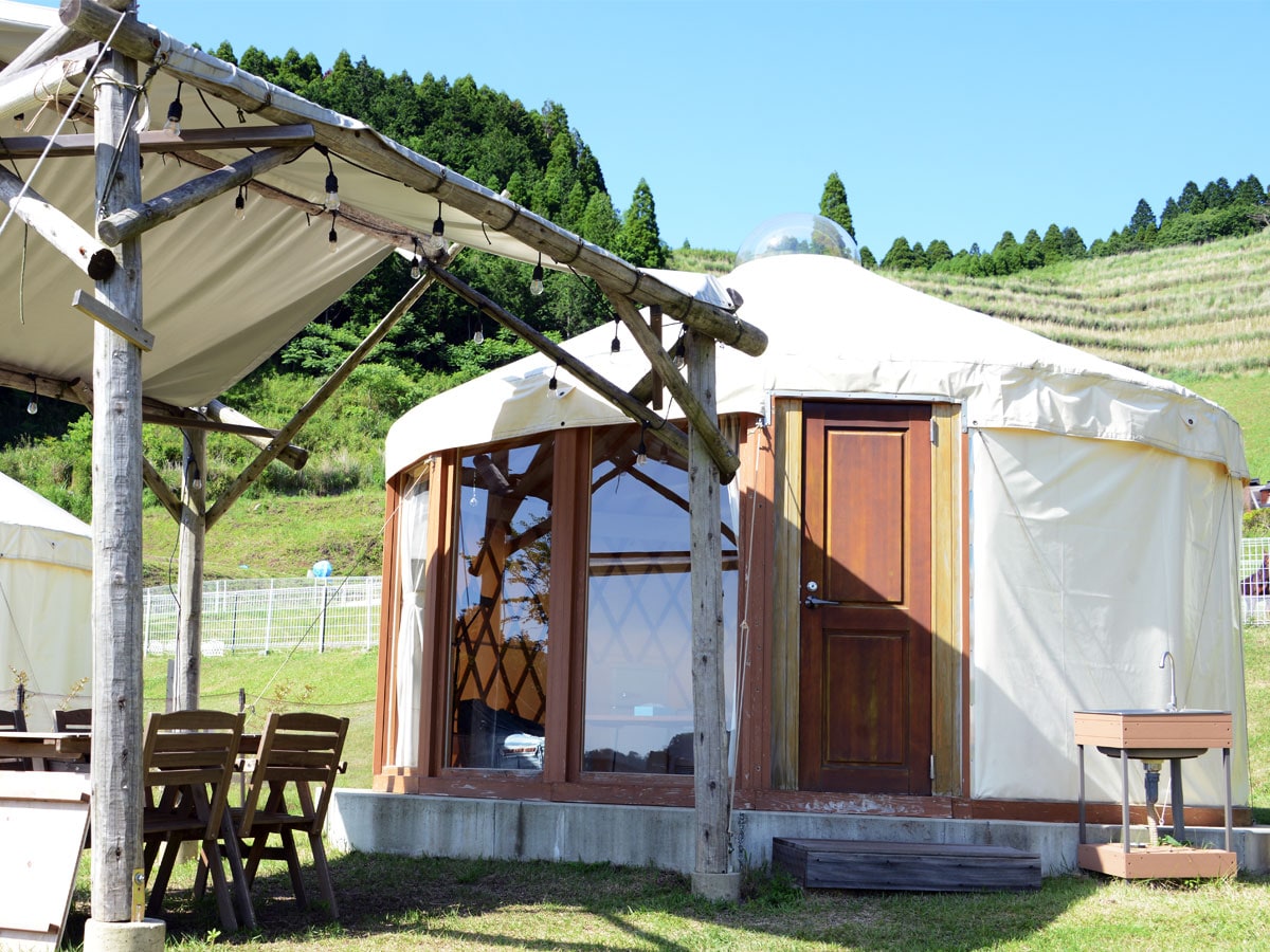 Ger (casual glamping)