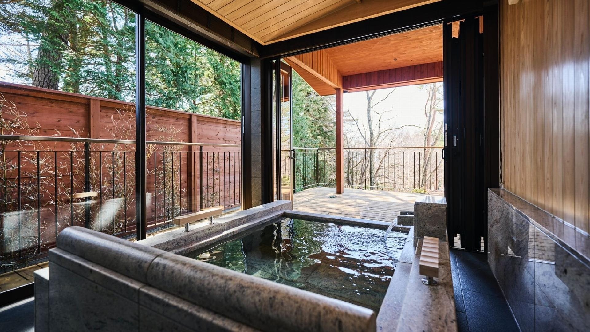 Villa: Semi-open-air bath