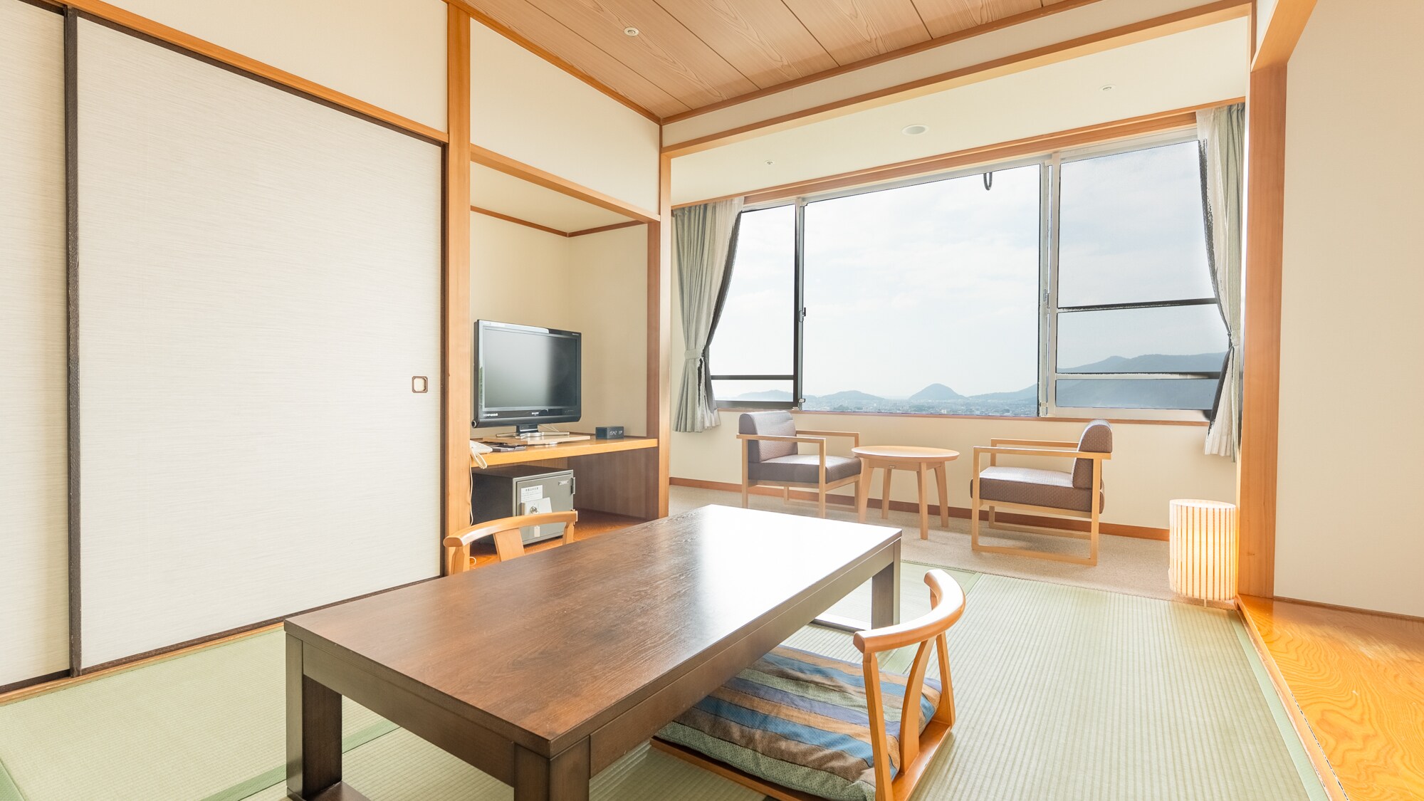 [Beautiful Japanese style 6 tatami mats]