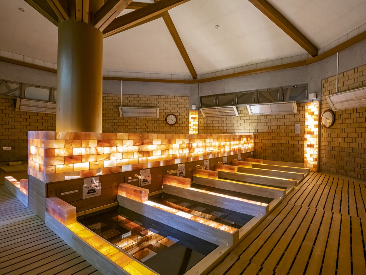 [Ganbanyoku (Kenkairo)] Phòng xông hơi hồng ngoại nhiệt độ thấp, một trong số ít cơ sở chăm sóc sức khỏe tại Nhật Bản.