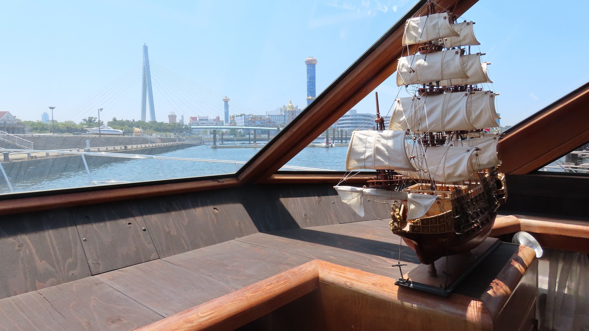 Cruiser cabin | Living room