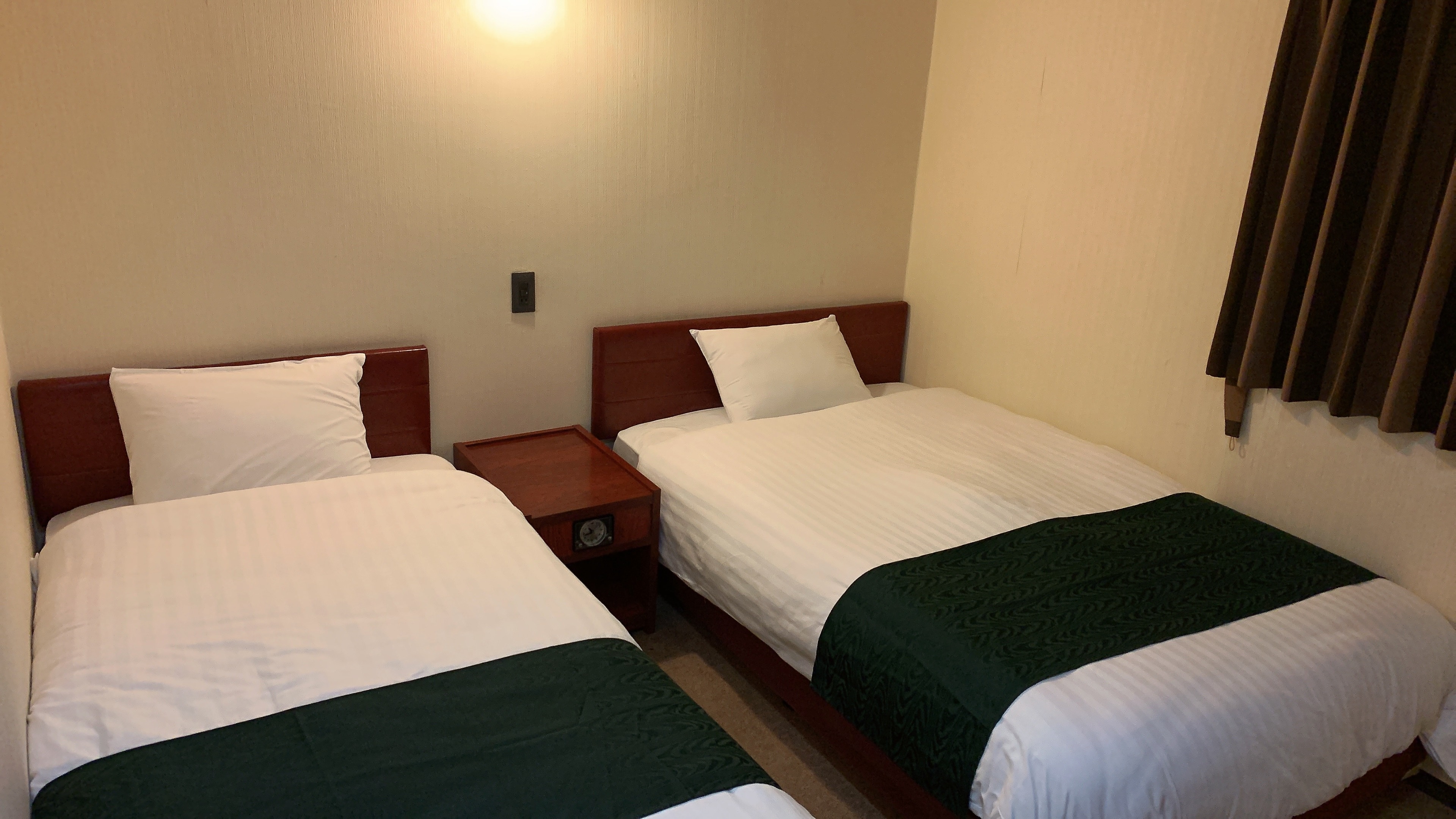 Smoking Twin Room