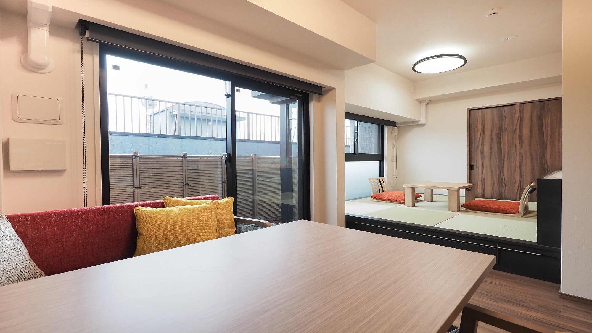 Modern Japanese style 1 bedroom deluxe room with kitchen and washing machine