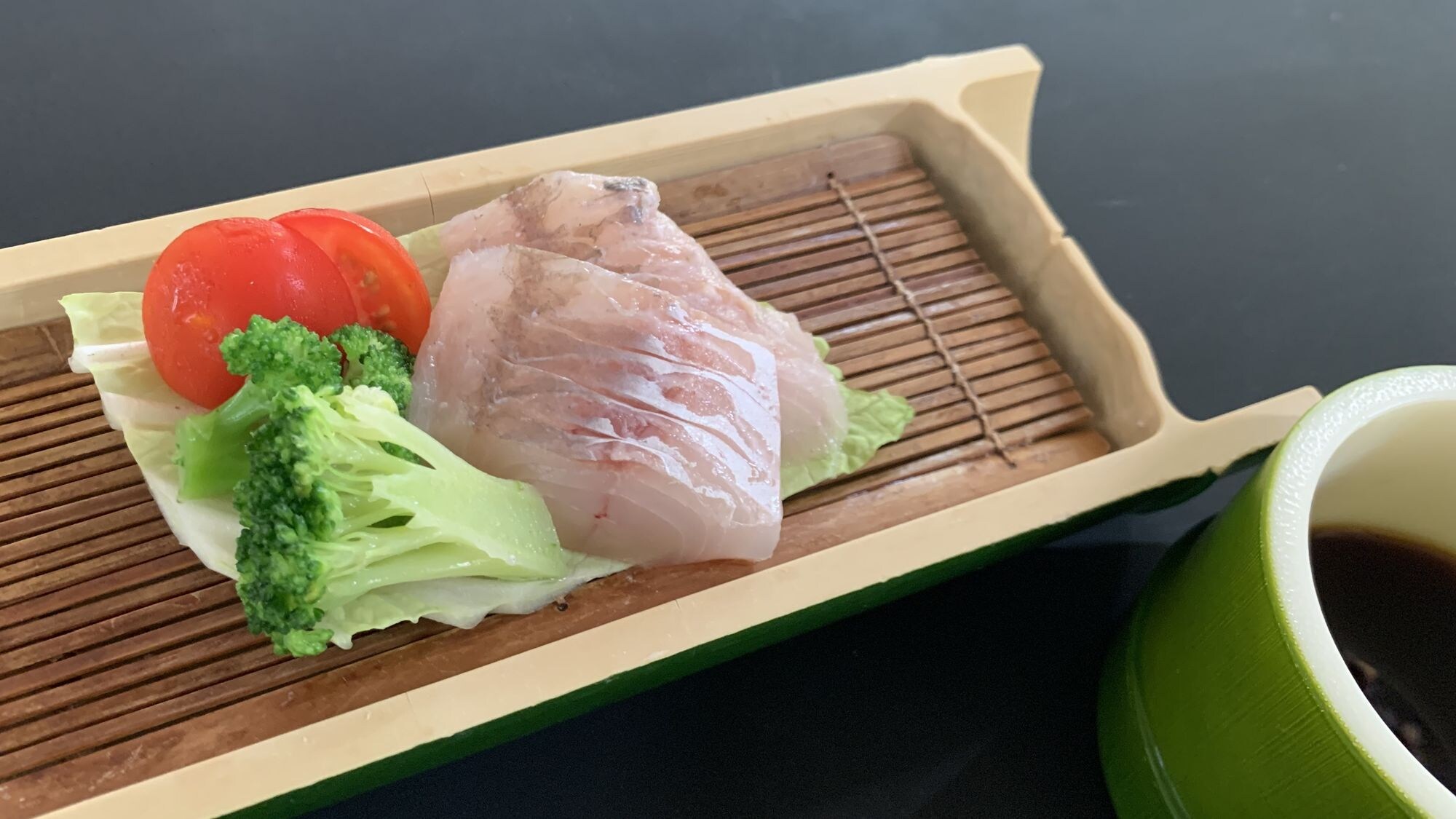 Cá trắng hấp tre Waka