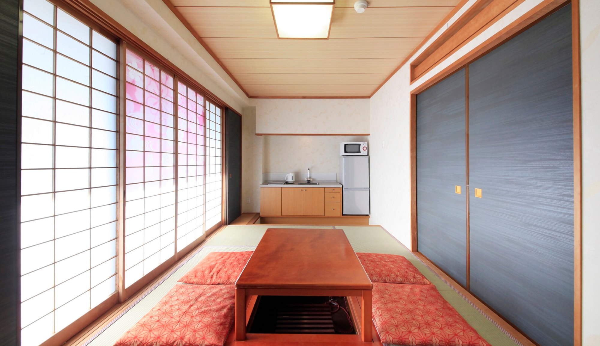 [Kamar bergaya Jepang] Kami juga merekomendasikan perjalanan ke Hakone di mana Anda dapat membawa makanan sendiri dan tinggal di sana!