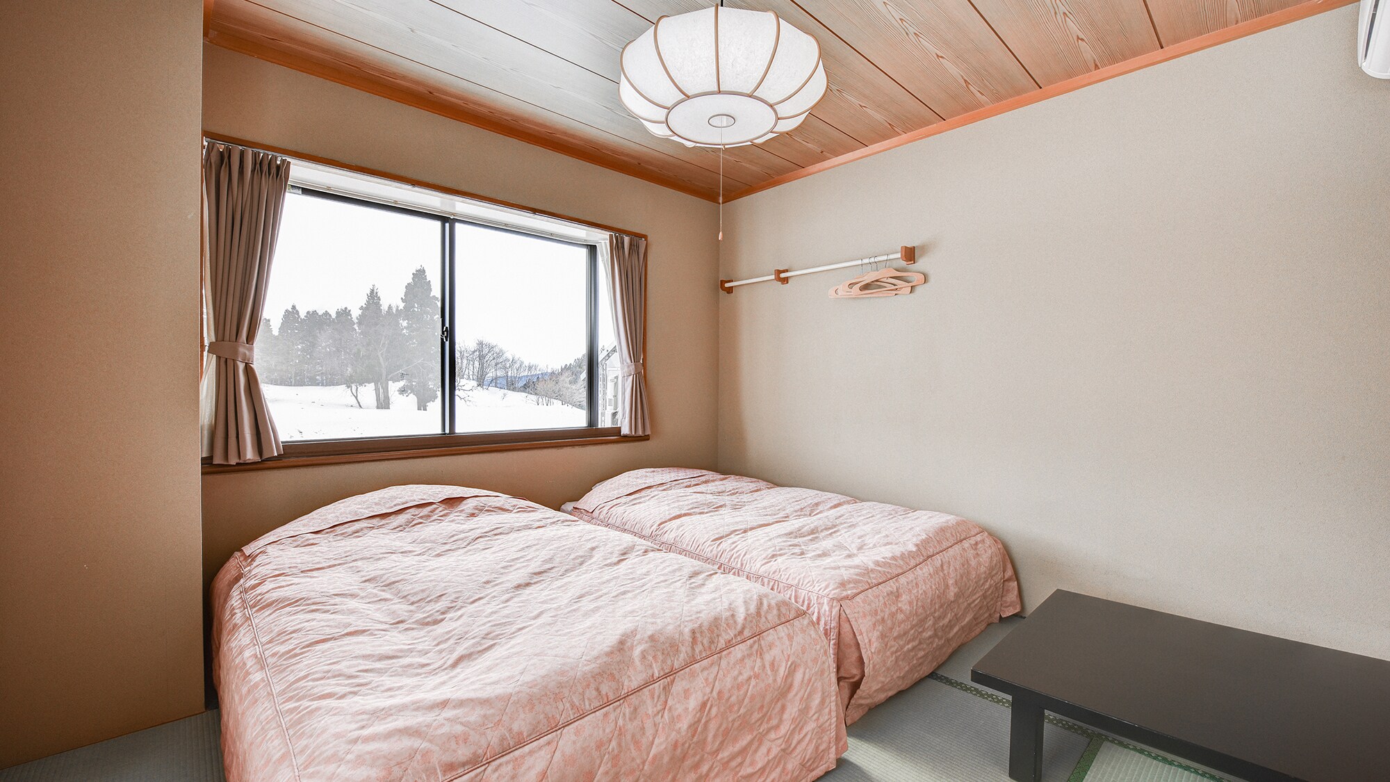 *Example of a room (Japanese-style room with twin beds)
