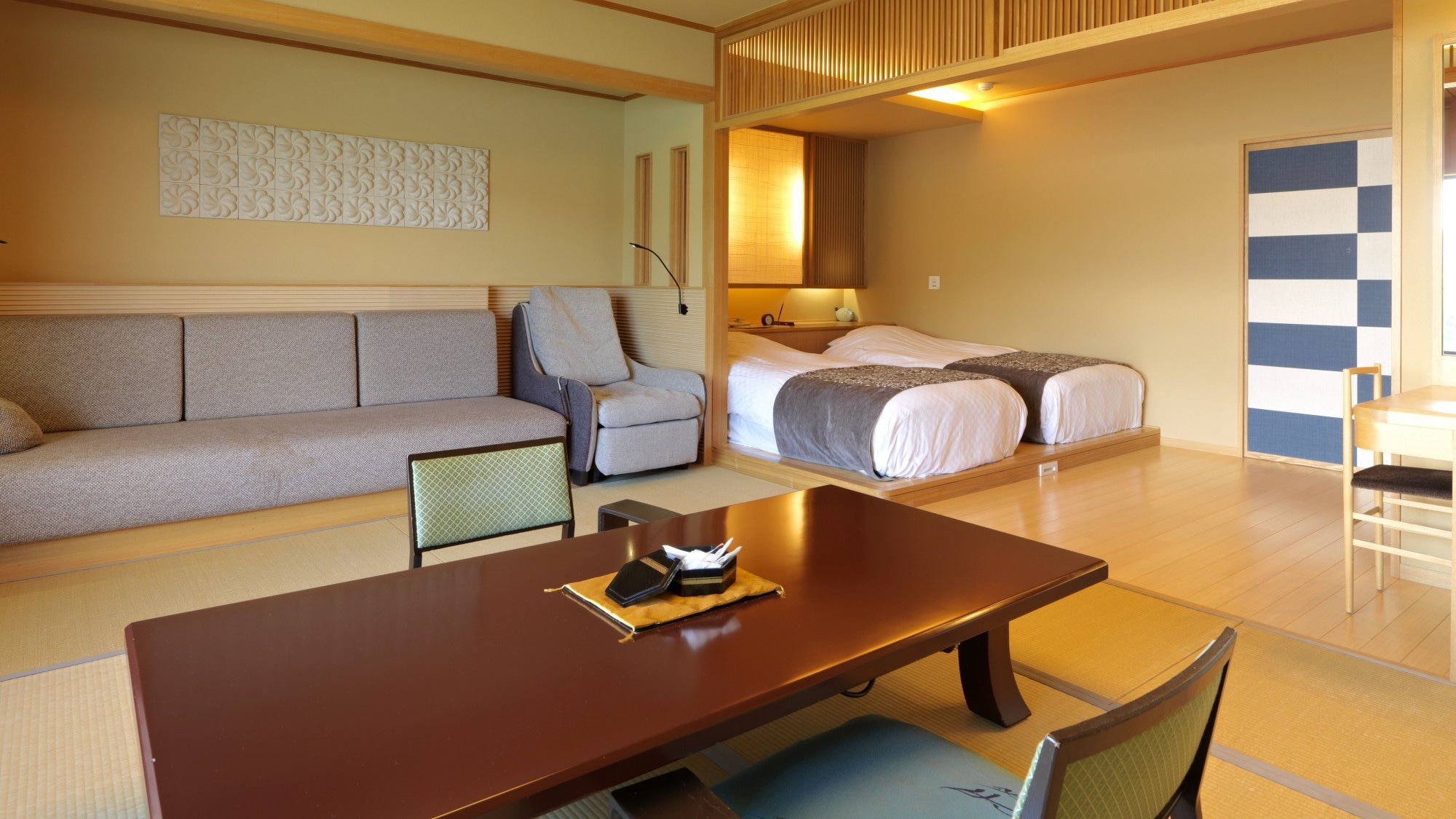 [Annex/Miyabi] Japanese-Western room/Japanese-Western room on a high floor overlooking Lake Akan. Enjoy the four seasons of Akan *Image